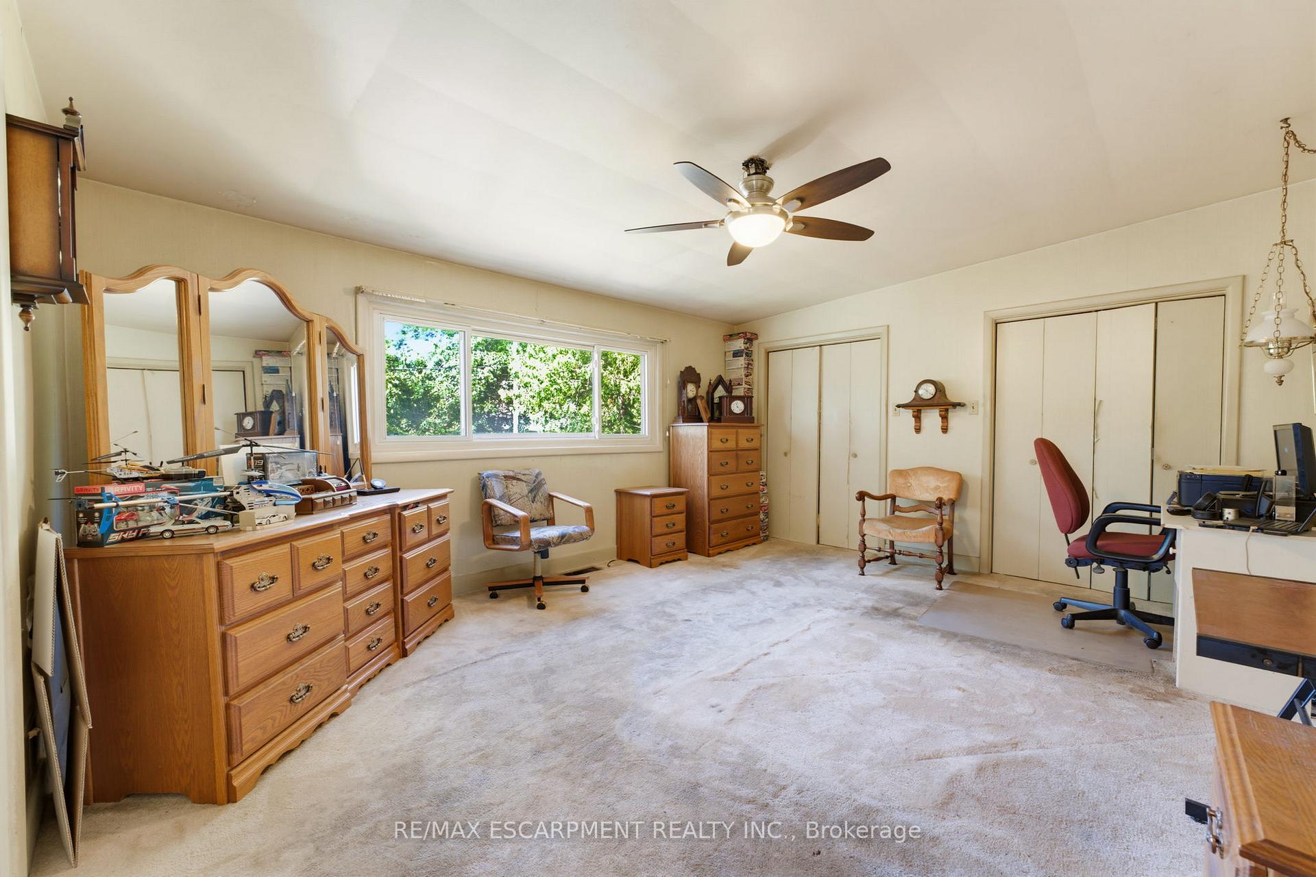 Photo 19 of 940 Harvey Place, Burlington, LaSalle — HOMEH