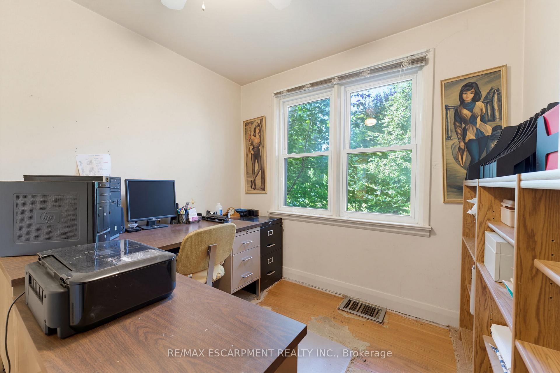 Photo 22 of 940 Harvey Place, Burlington, LaSalle — HOMEH