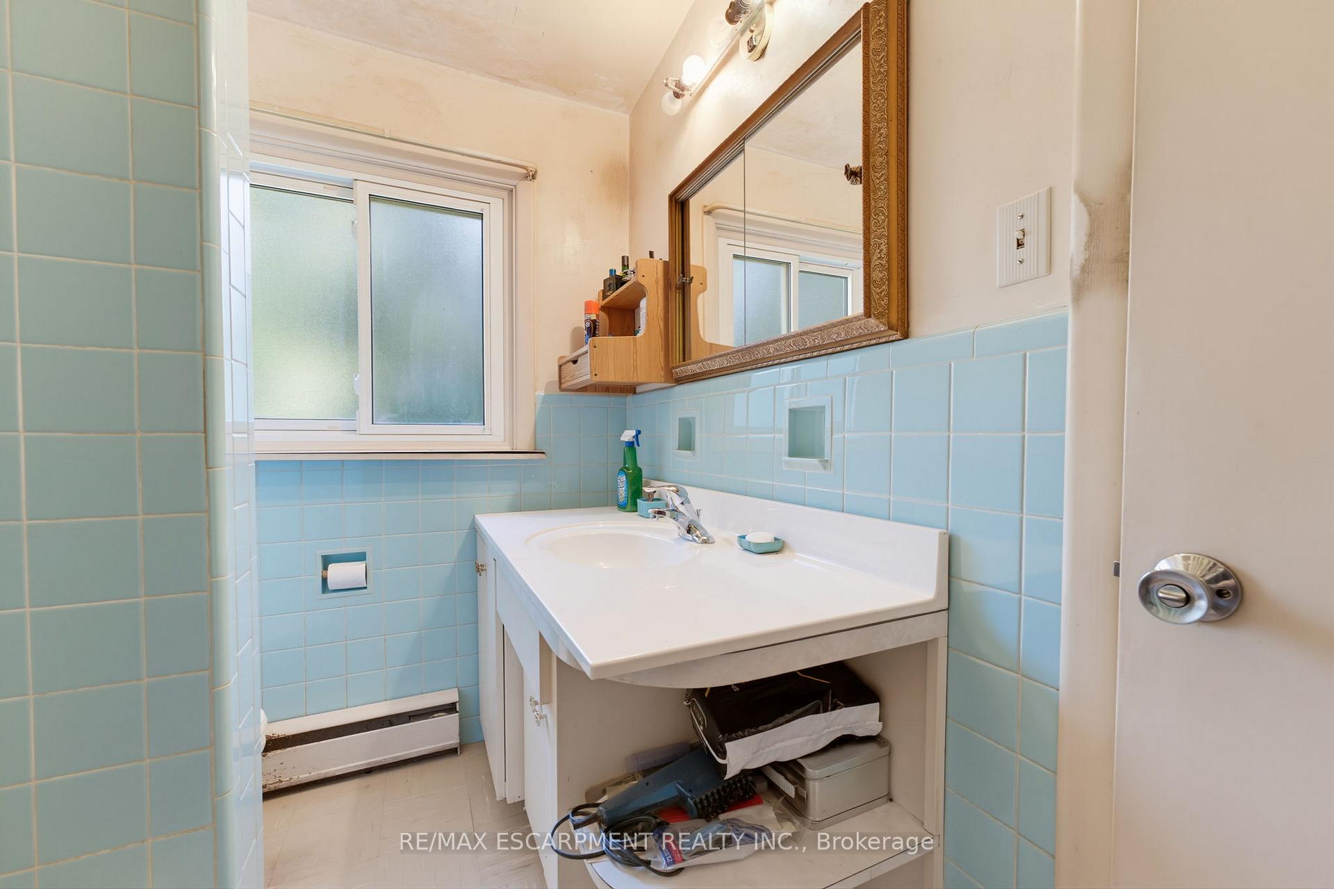 Photo 25 of 940 Harvey Place, Burlington, LaSalle — HOMEH