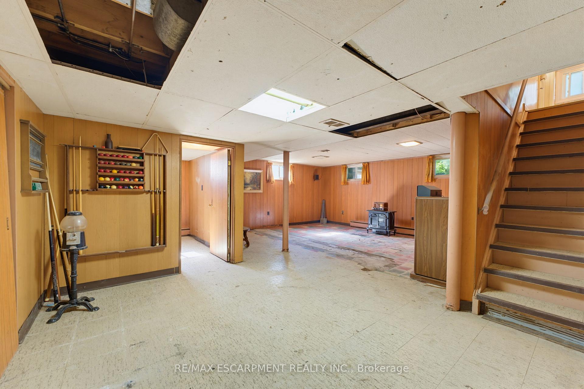Photo 26 of 940 Harvey Place, Burlington, LaSalle — HOMEH