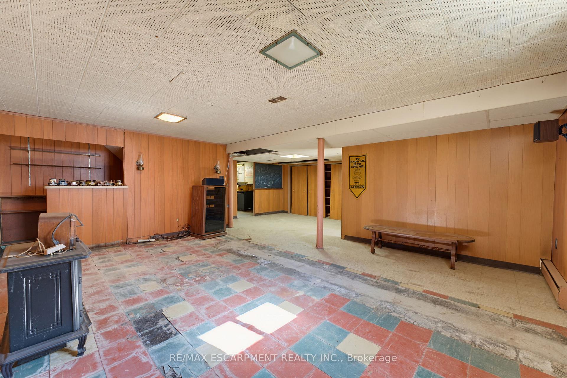 Photo 27 of 940 Harvey Place, Burlington, LaSalle — HOMEH
