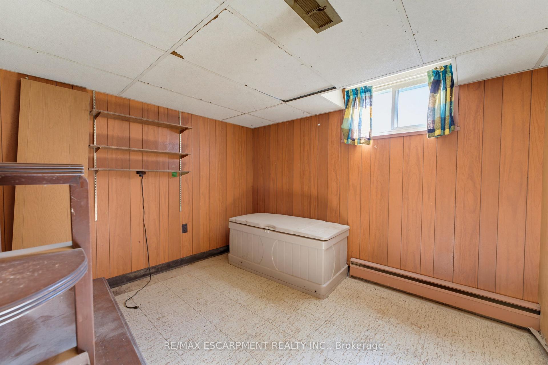 Photo 28 of 940 Harvey Place, Burlington, LaSalle — HOMEH