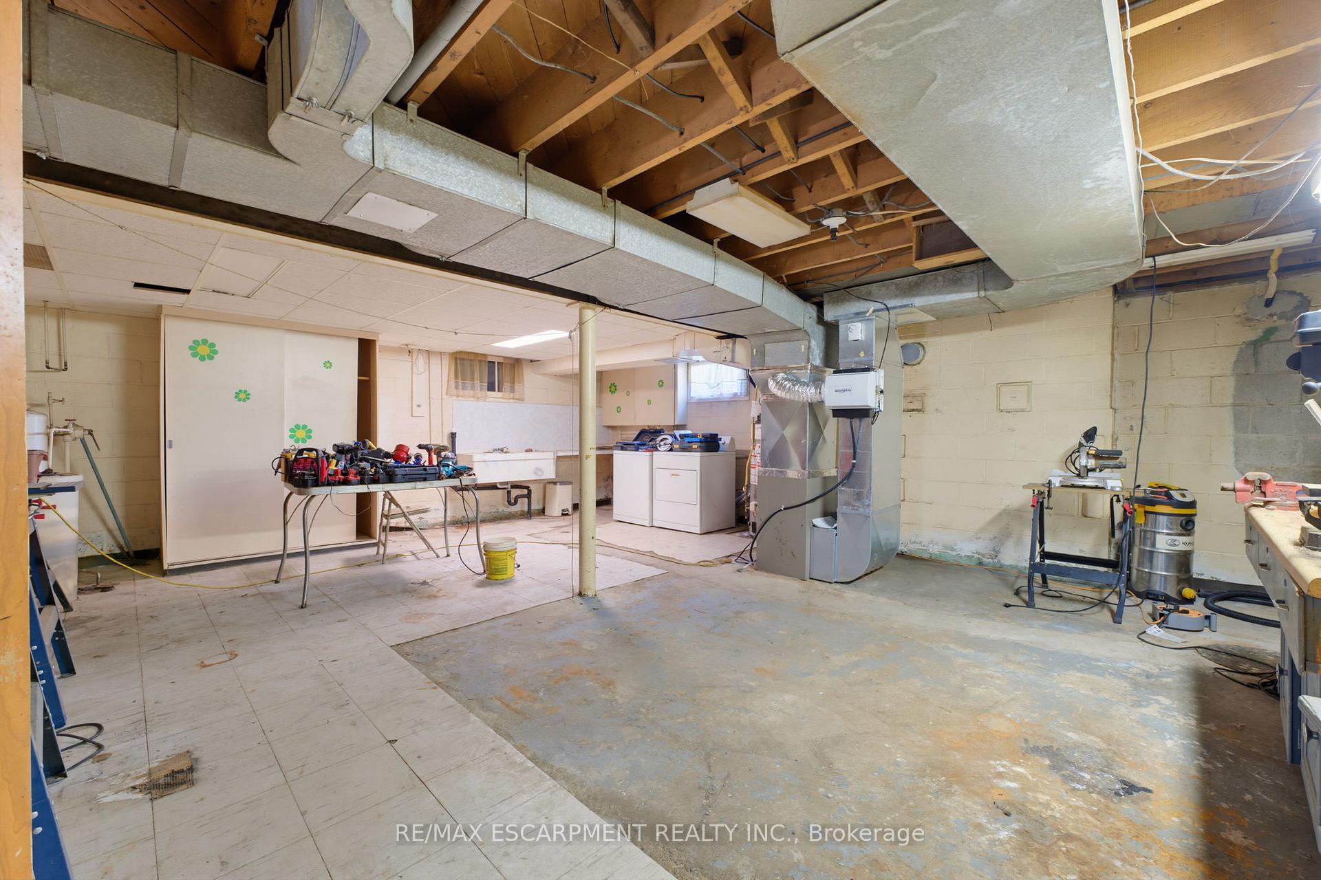 Photo 29 of 940 Harvey Place, Burlington, LaSalle — HOMEH