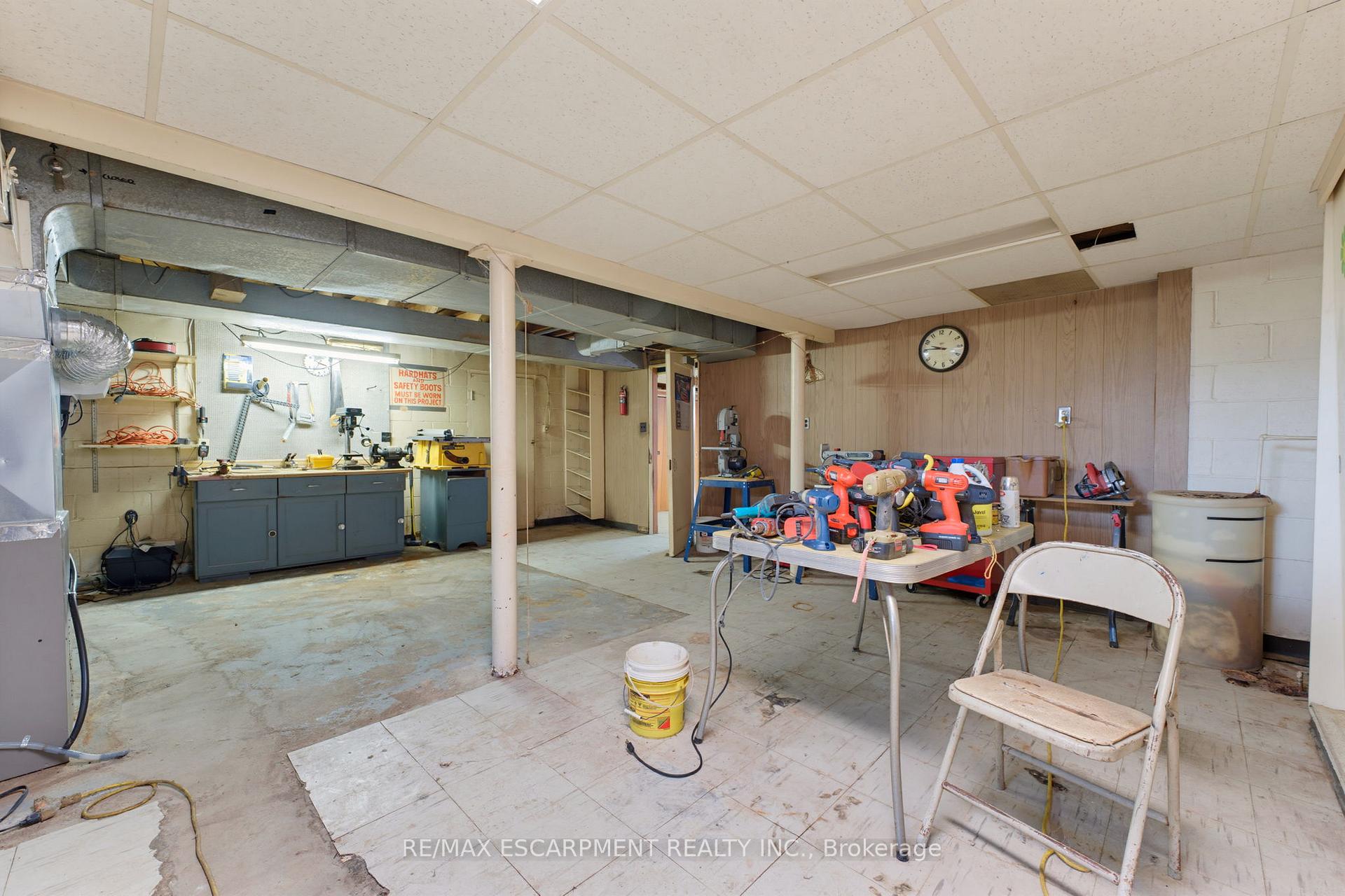 Photo 30 of 940 Harvey Place, Burlington, LaSalle — HOMEH