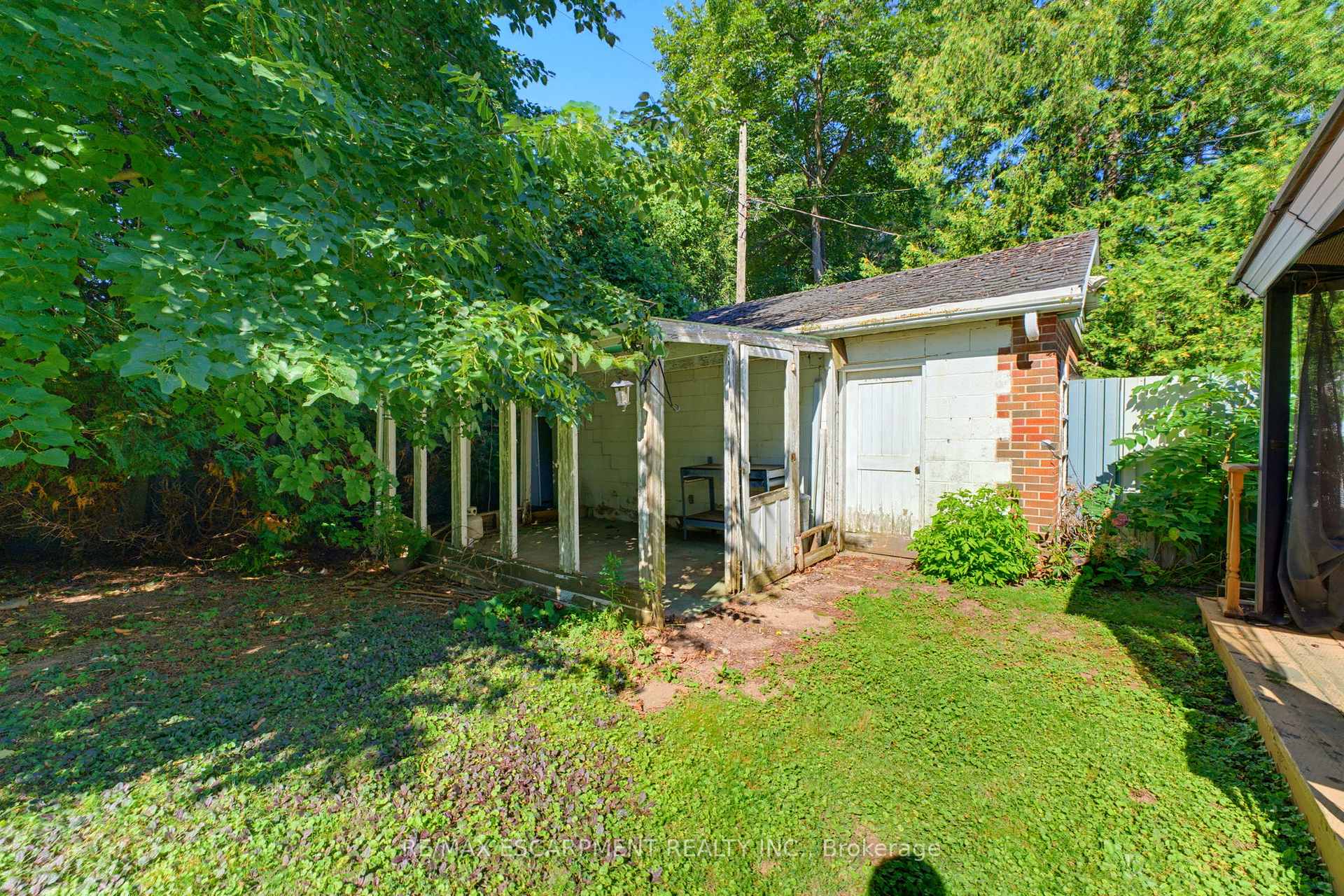 Photo 36 of 940 Harvey Place, Burlington, LaSalle — HOMEH