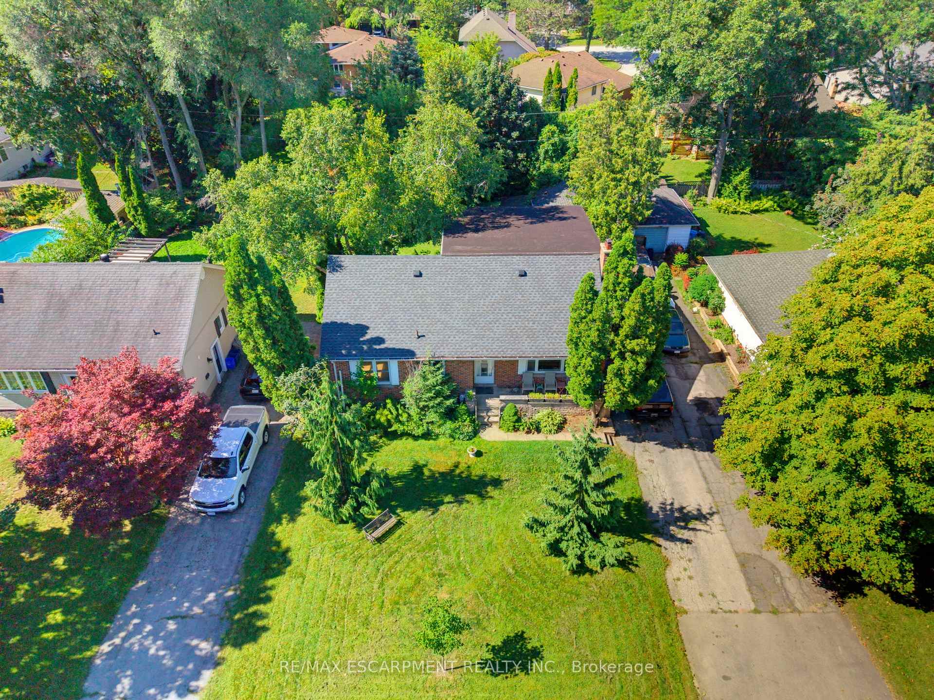 Photo 37 of 940 Harvey Place, Burlington, LaSalle — HOMEH