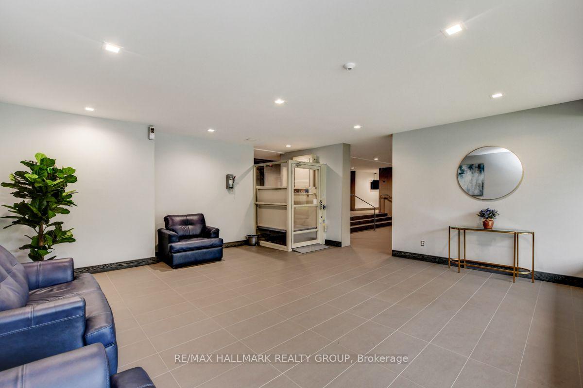 Photo 7 of Unit 1601, 665 Bathgate Drive, Ottawa, Carson Meadows — HOMEH