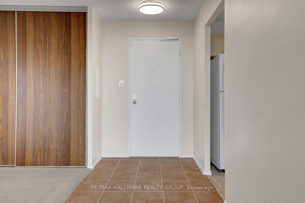 Photo 10 of Unit 1601, 665 Bathgate Drive, Ottawa, Carson Meadows — HOMEH