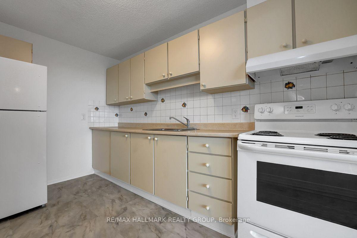 Photo 19 of Unit 1601, 665 Bathgate Drive, Ottawa, Carson Meadows — HOMEH