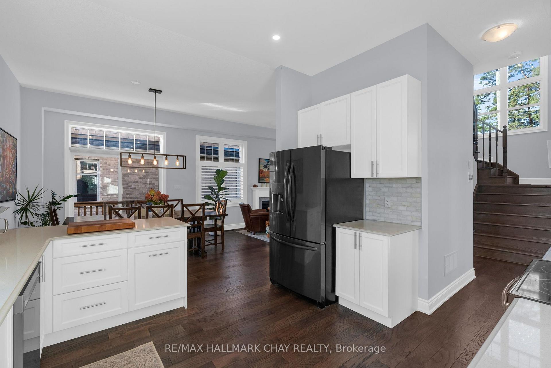 Photo 15 of 37 Nelson Street, Clearview, Creemore — HOMEH