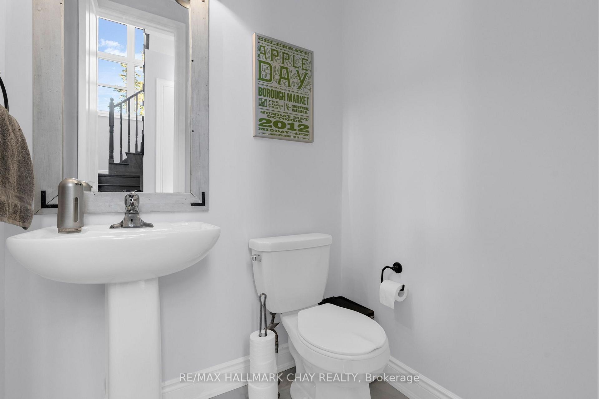 Photo 25 of 37 Nelson Street, Clearview, Creemore — HOMEH