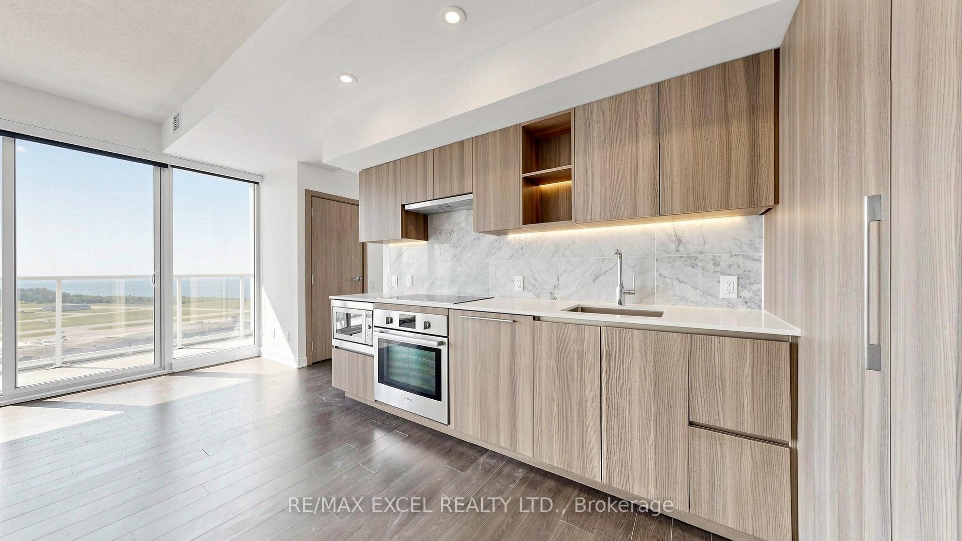 Photo 8 of Unit 4002, 17 Bathurst Street, Toronto, Waterfront Communities — HOMEH