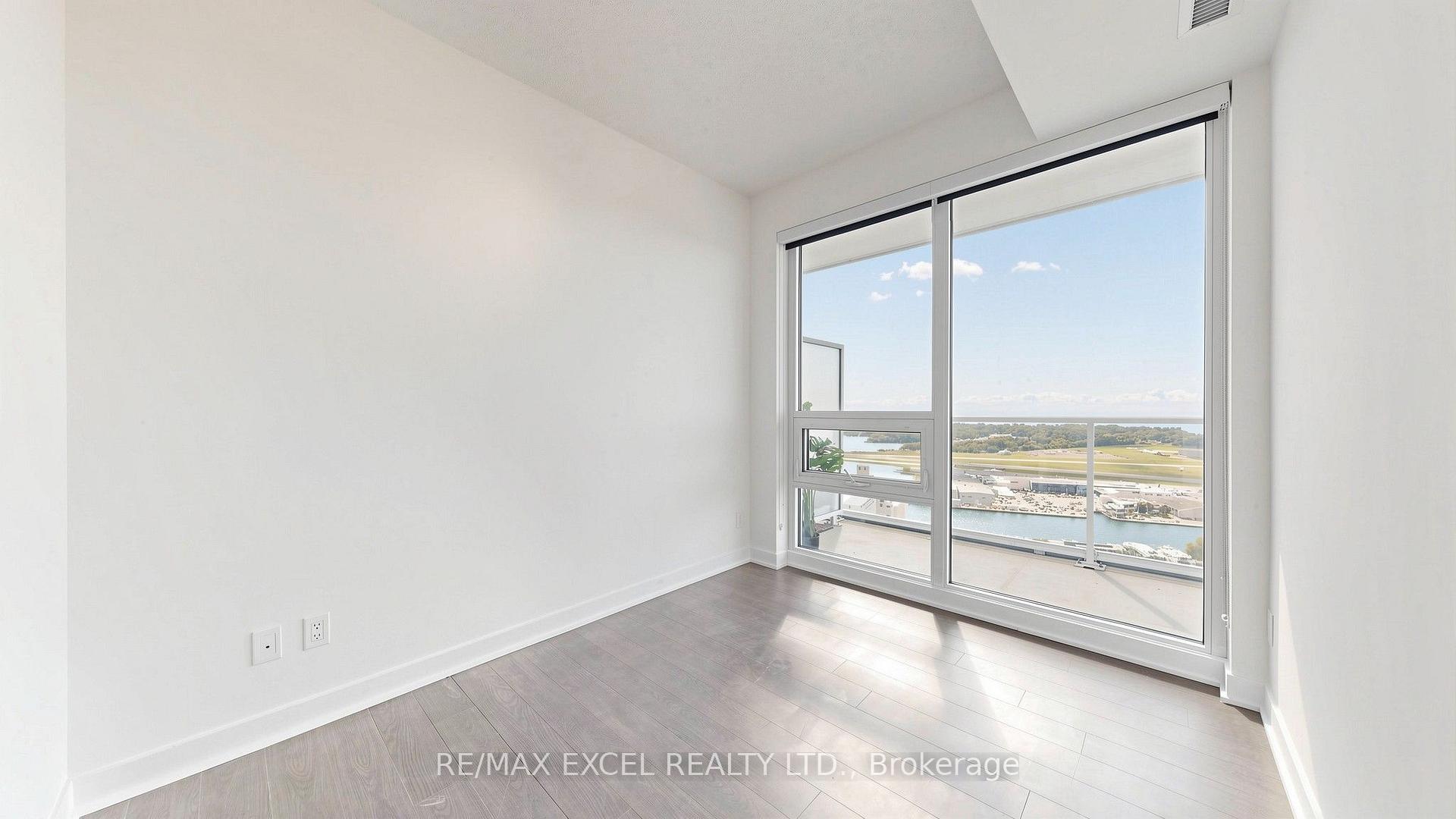 Photo 9 of Unit 4002, 17 Bathurst Street, Toronto, Waterfront Communities — HOMEH