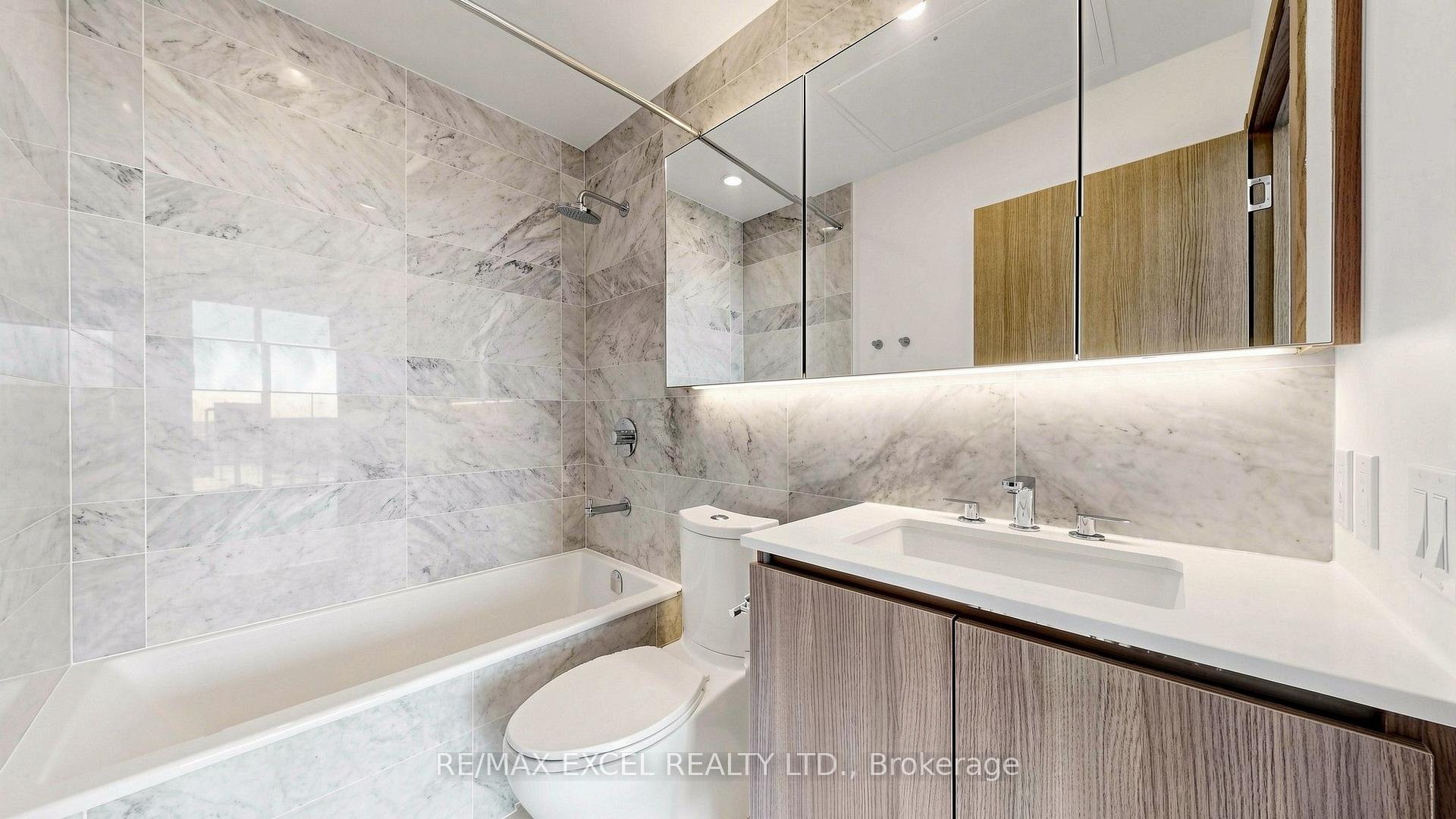 Photo 11 of Unit 4002, 17 Bathurst Street, Toronto, Waterfront Communities — HOMEH