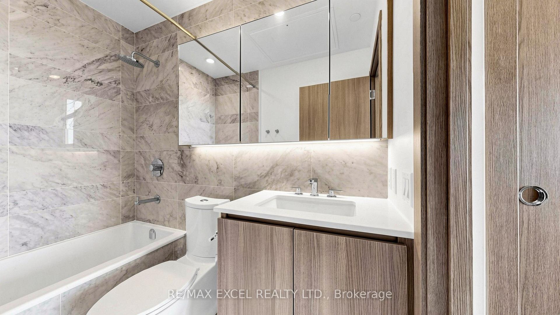 Photo 12 of Unit 4002, 17 Bathurst Street, Toronto, Waterfront Communities — HOMEH