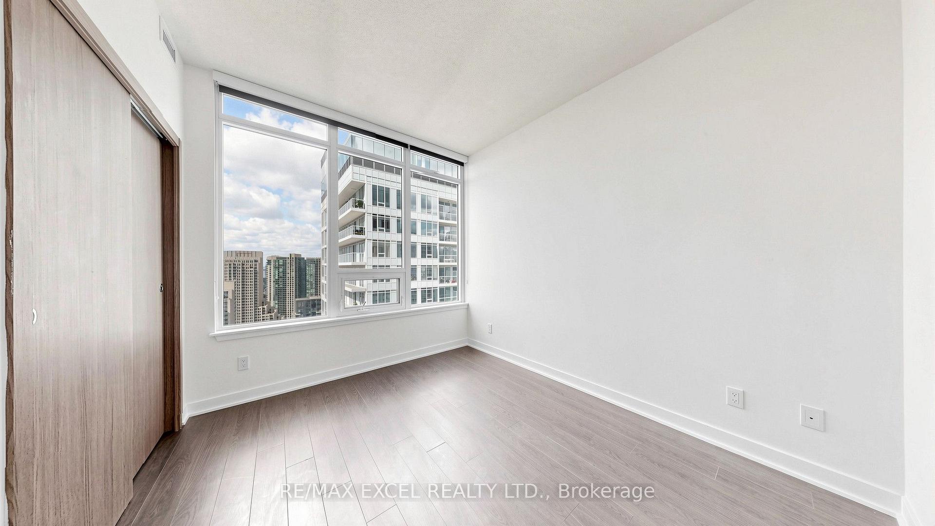 Photo 15 of Unit 4002, 17 Bathurst Street, Toronto, Waterfront Communities — HOMEH