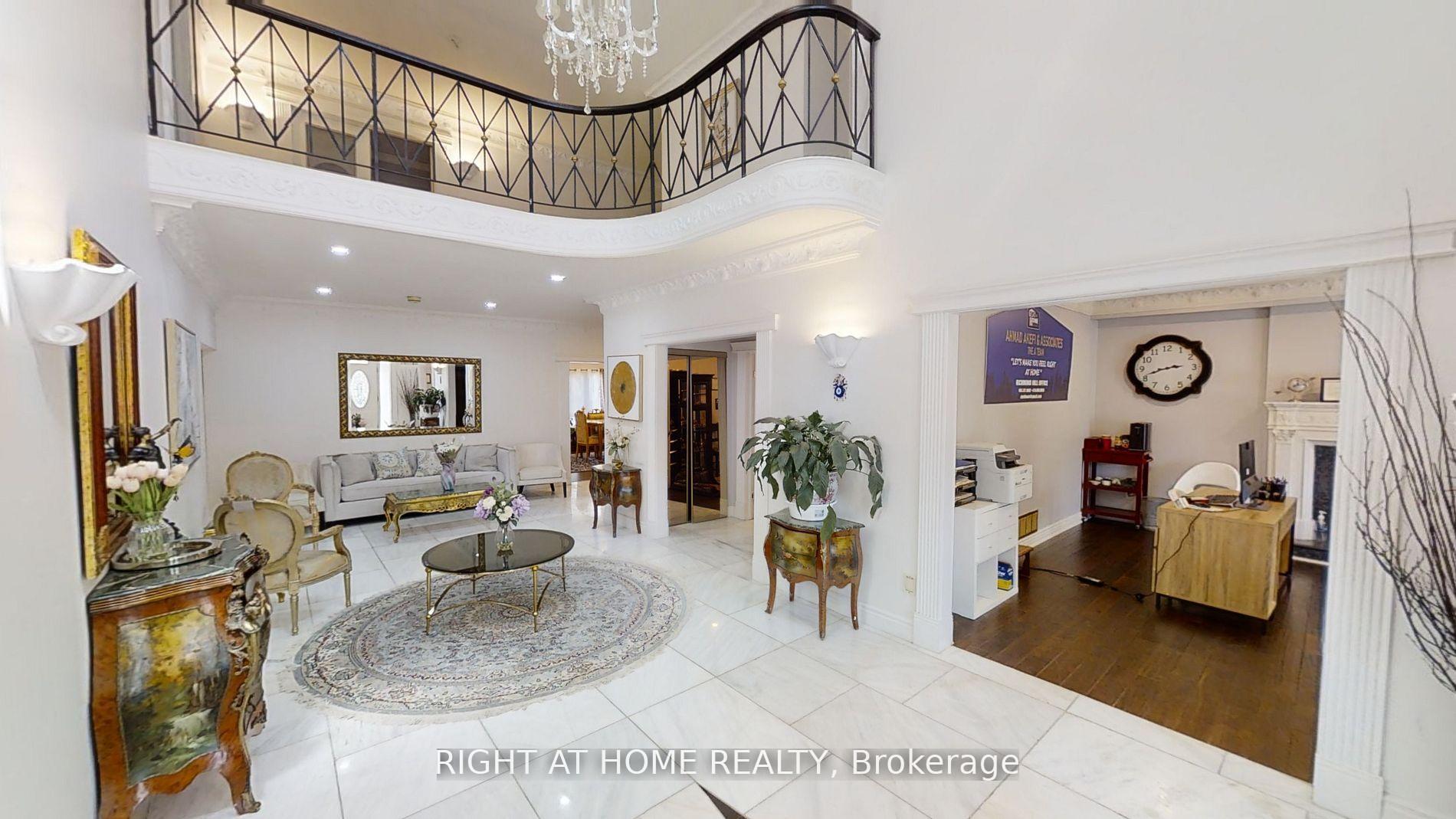 Photo 4 of 31 Northgate Crescent E, Richmond Hill, Bayview Hill — HOMEH