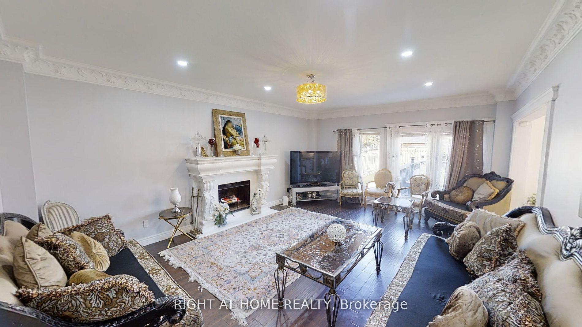 Photo 10 of 31 Northgate Crescent E, Richmond Hill, Bayview Hill — HOMEH
