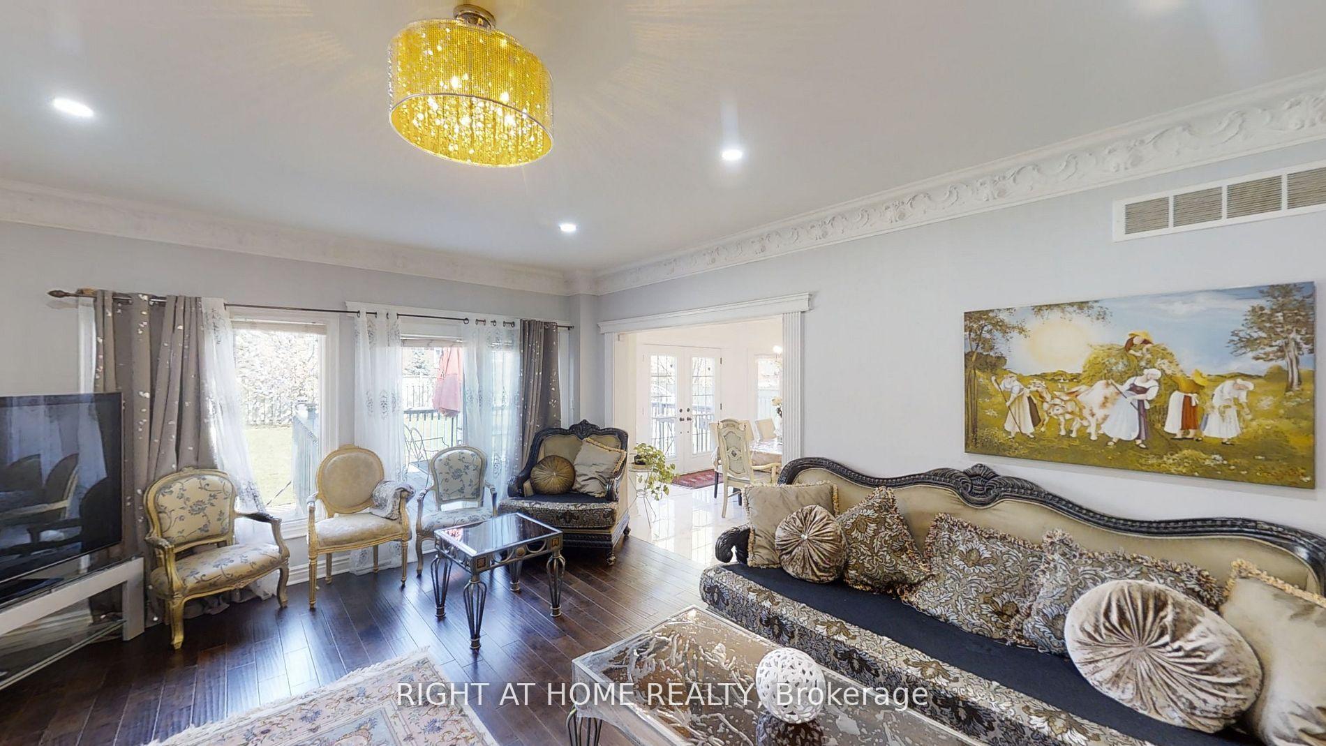 Photo 11 of 31 Northgate Crescent E, Richmond Hill, Bayview Hill — HOMEH