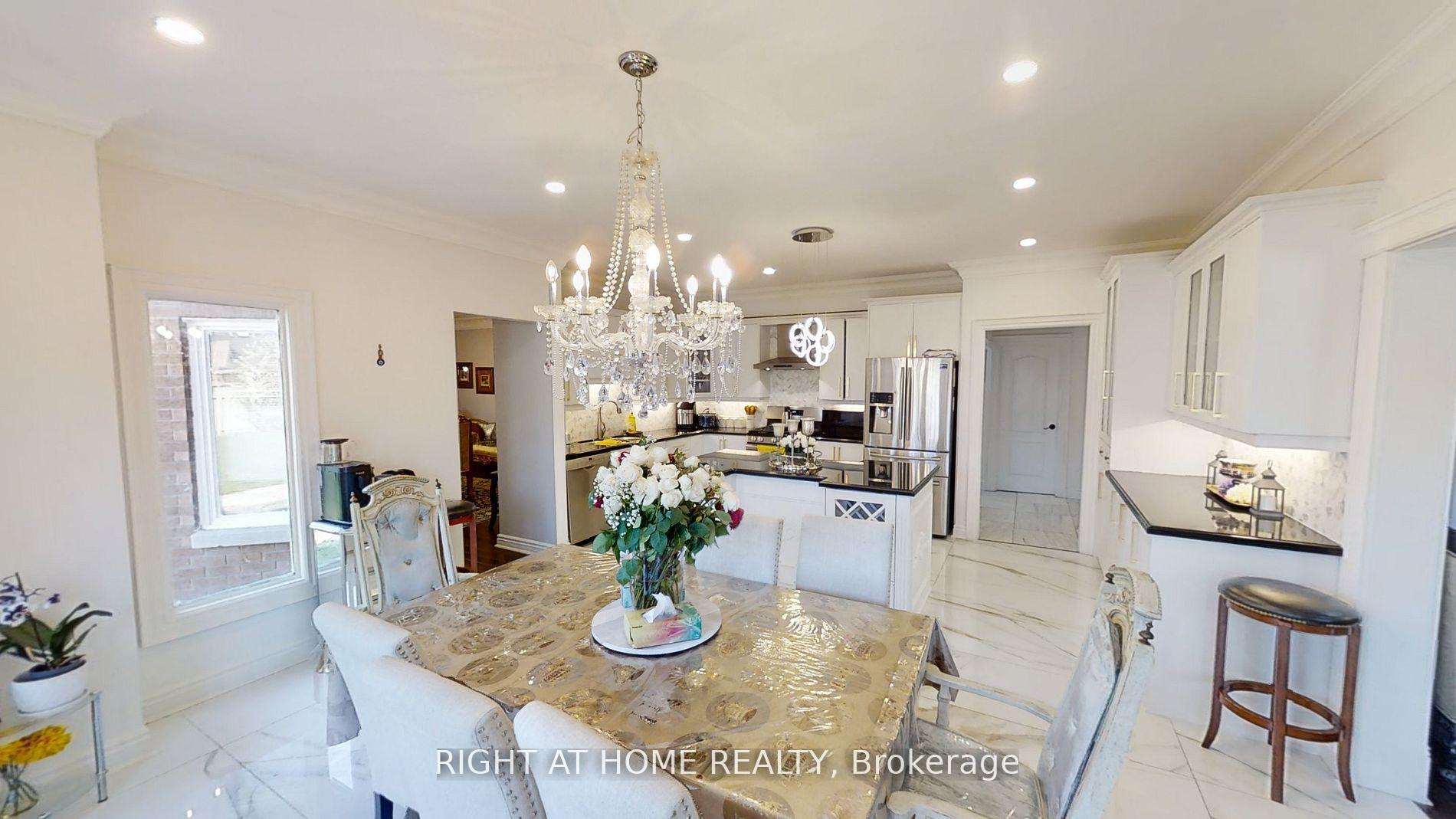 Photo 13 of 31 Northgate Crescent E, Richmond Hill, Bayview Hill — HOMEH