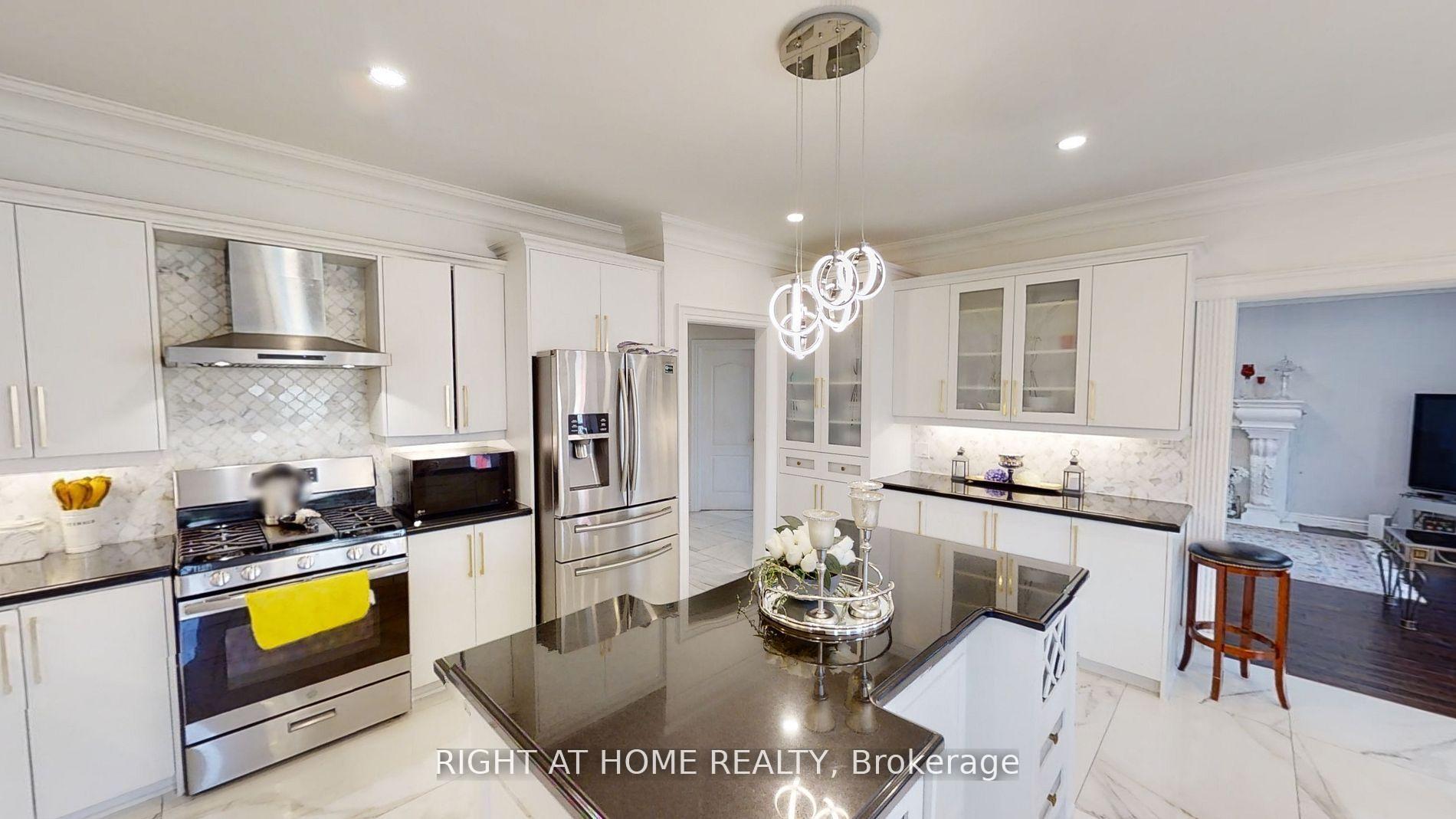 Photo 14 of 31 Northgate Crescent E, Richmond Hill, Bayview Hill — HOMEH