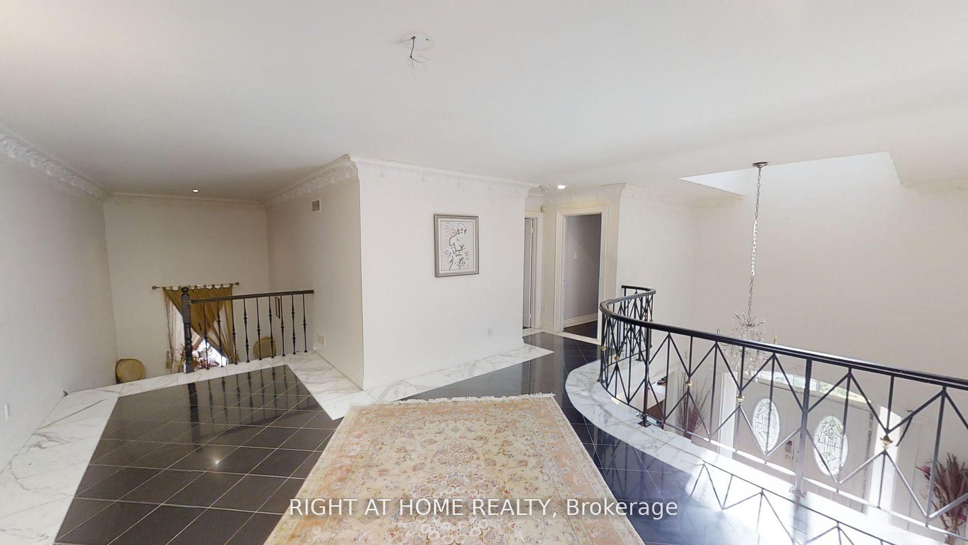 Photo 18 of 31 Northgate Crescent E, Richmond Hill, Bayview Hill — HOMEH