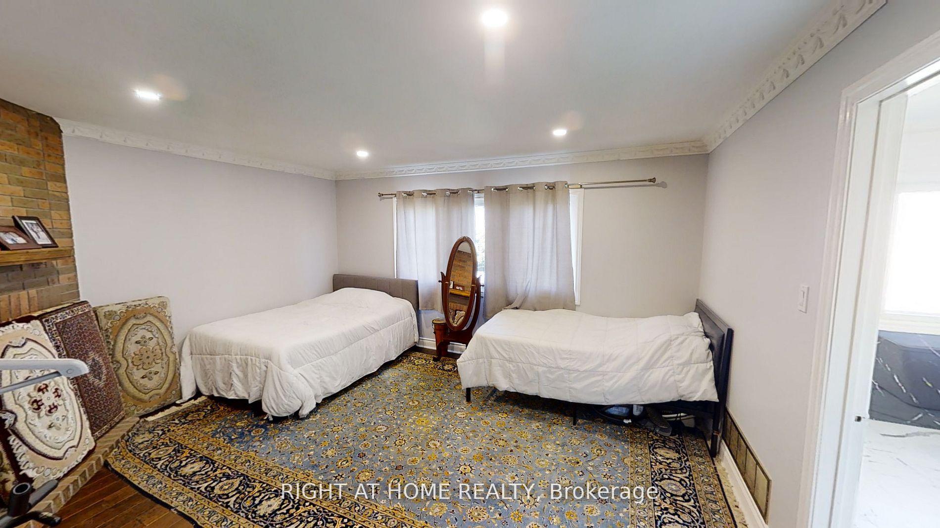 Photo 22 of 31 Northgate Crescent E, Richmond Hill, Bayview Hill — HOMEH