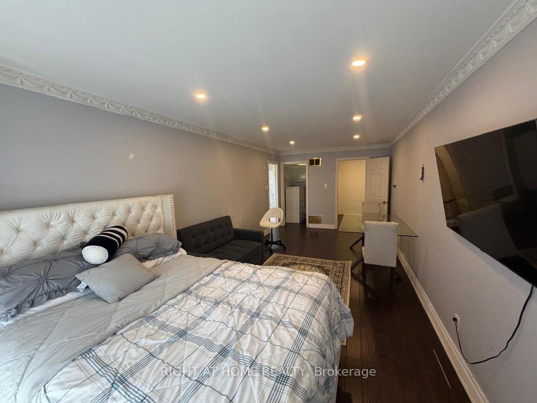 Photo 29 of 31 Northgate Crescent E, Richmond Hill, Bayview Hill — HOMEH