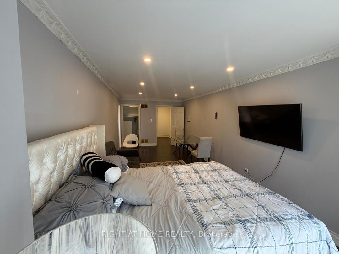 Photo 39 of 31 Northgate Crescent E, Richmond Hill, Bayview Hill — HOMEH