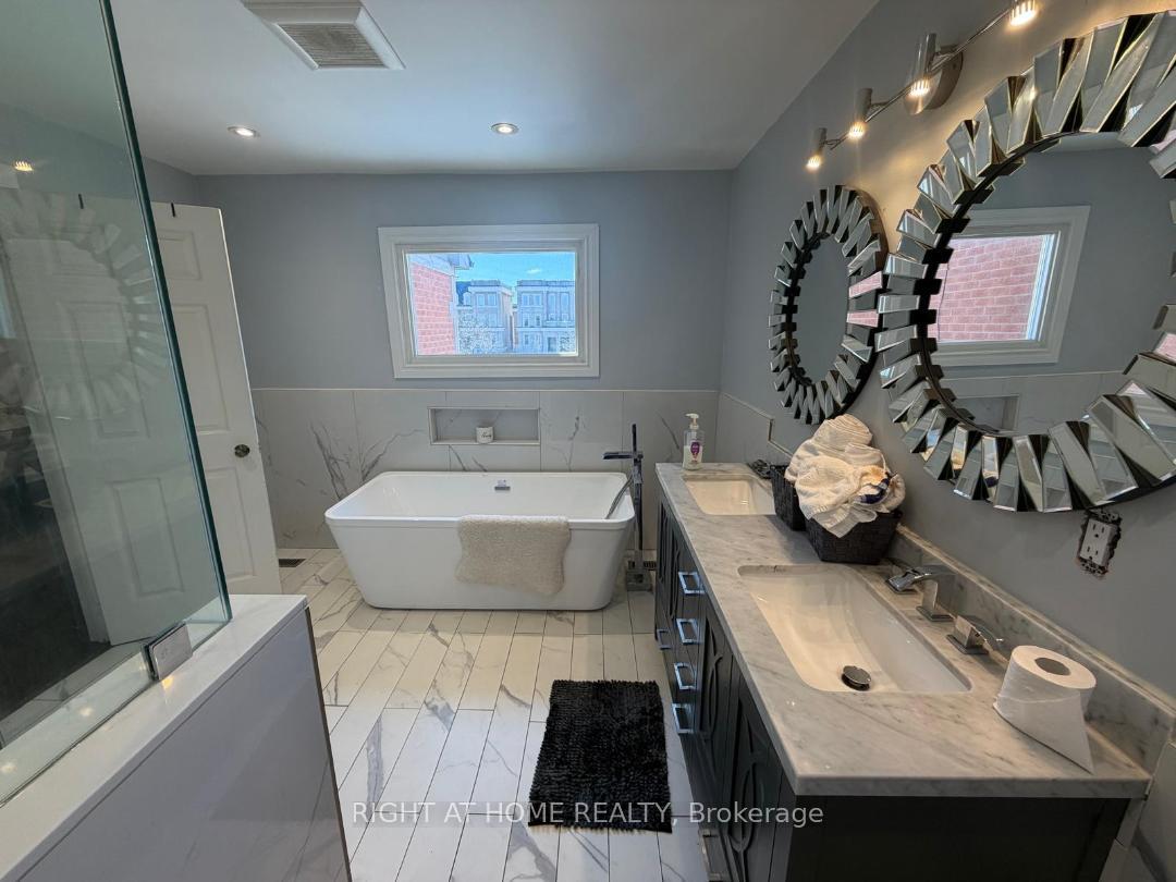 Photo 41 of 31 Northgate Crescent E, Richmond Hill, Bayview Hill — HOMEH