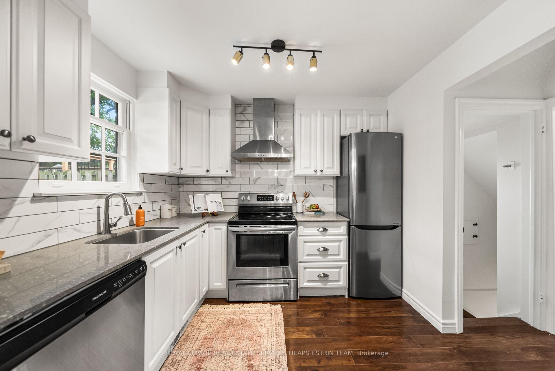 Photo 10 of 41 Fairfield Road, Toronto, Mount Pleasant East — HOMEH