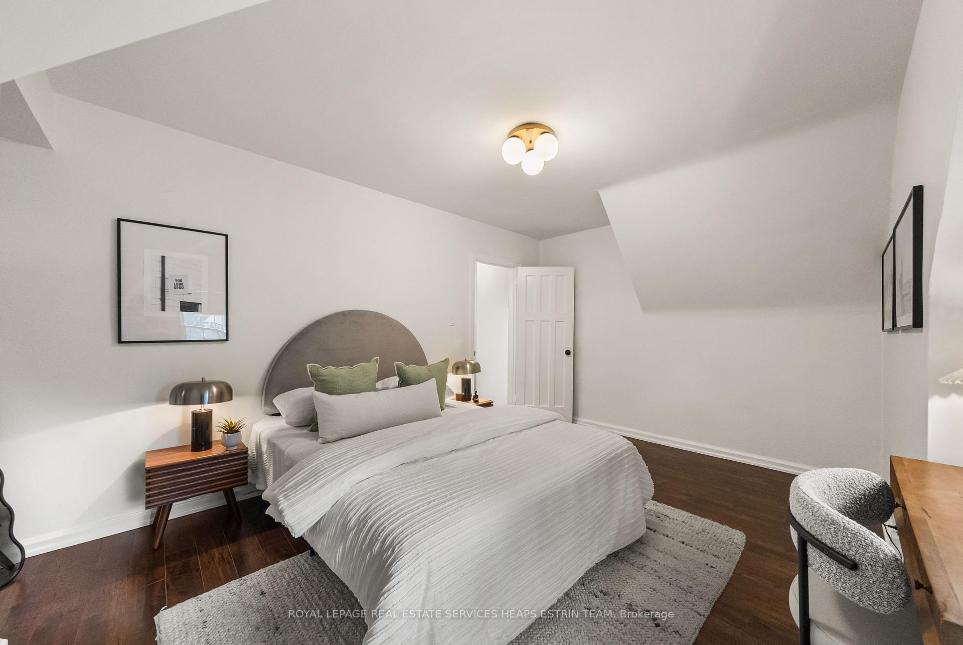 Photo 15 of 41 Fairfield Road, Toronto, Mount Pleasant East — HOMEH