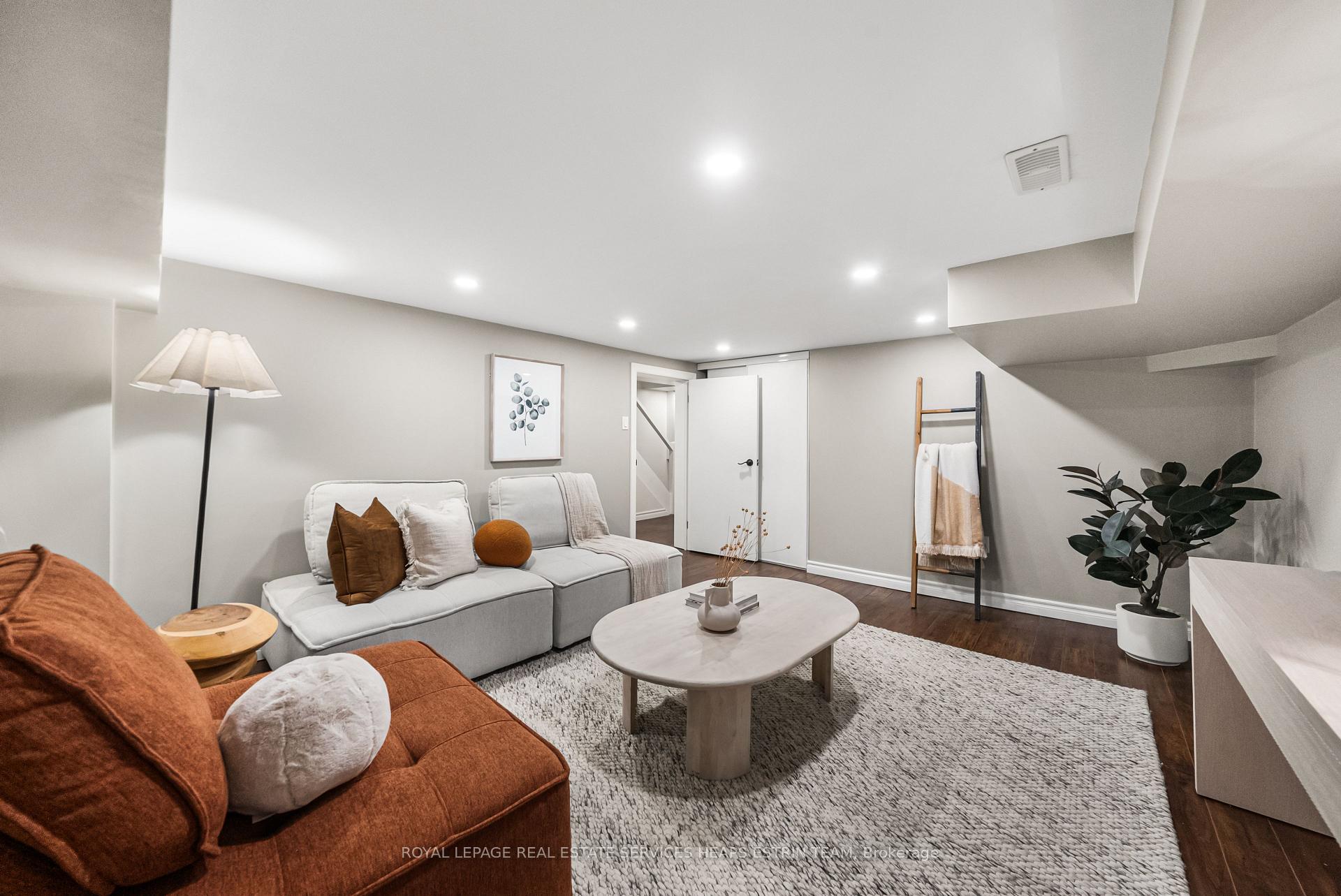 Photo 25 of 41 Fairfield Road, Toronto, Mount Pleasant East — HOMEH