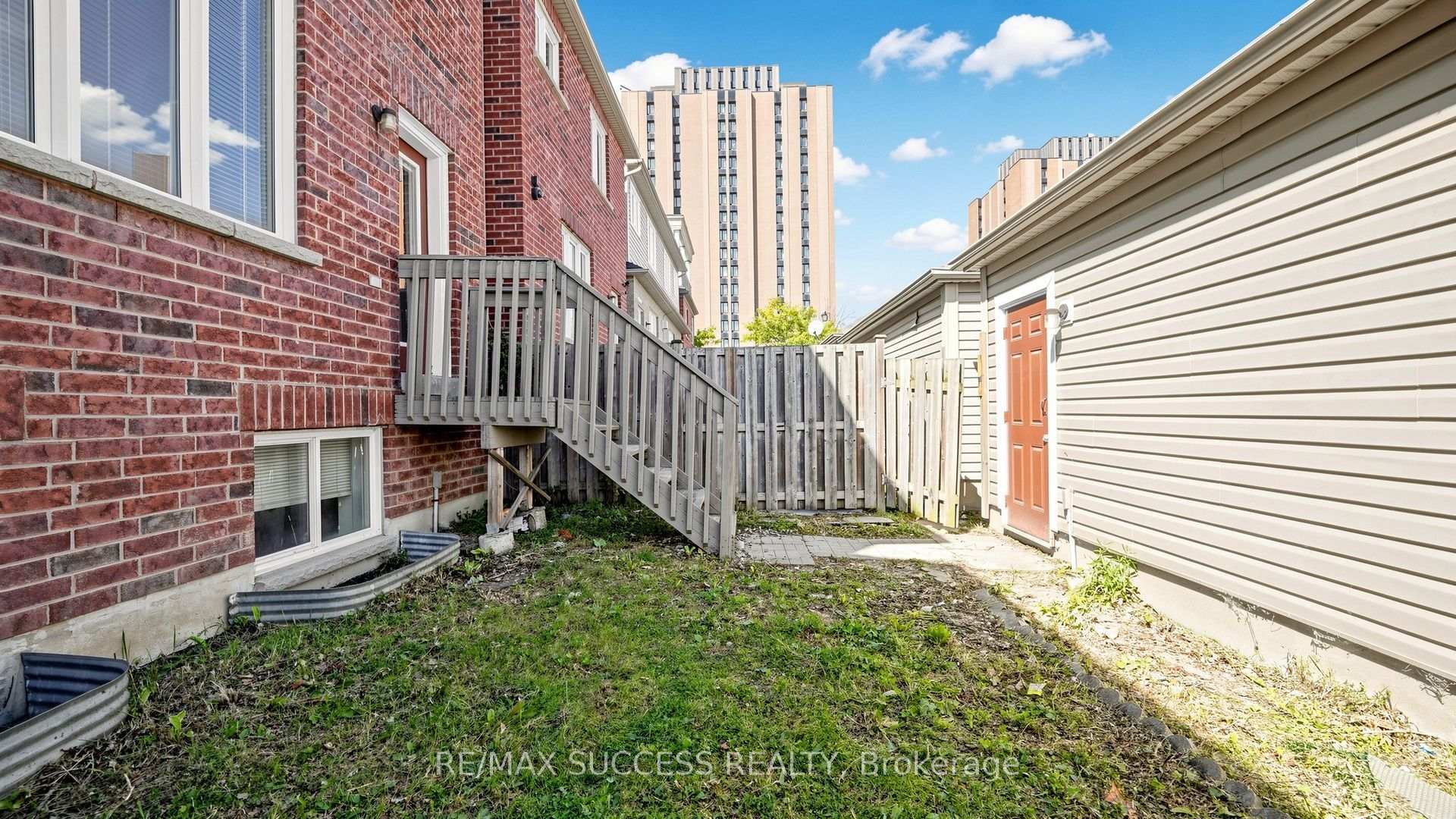 Photo 50 of 19 Boot Terrace, North York, York University Heights — HOMEH
