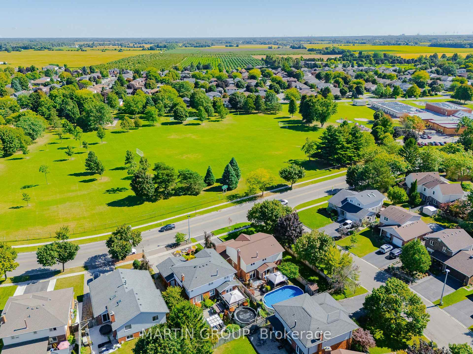 Photo 4 of 30 Donly Drive S, Norfolk, Simcoe — HOMEH