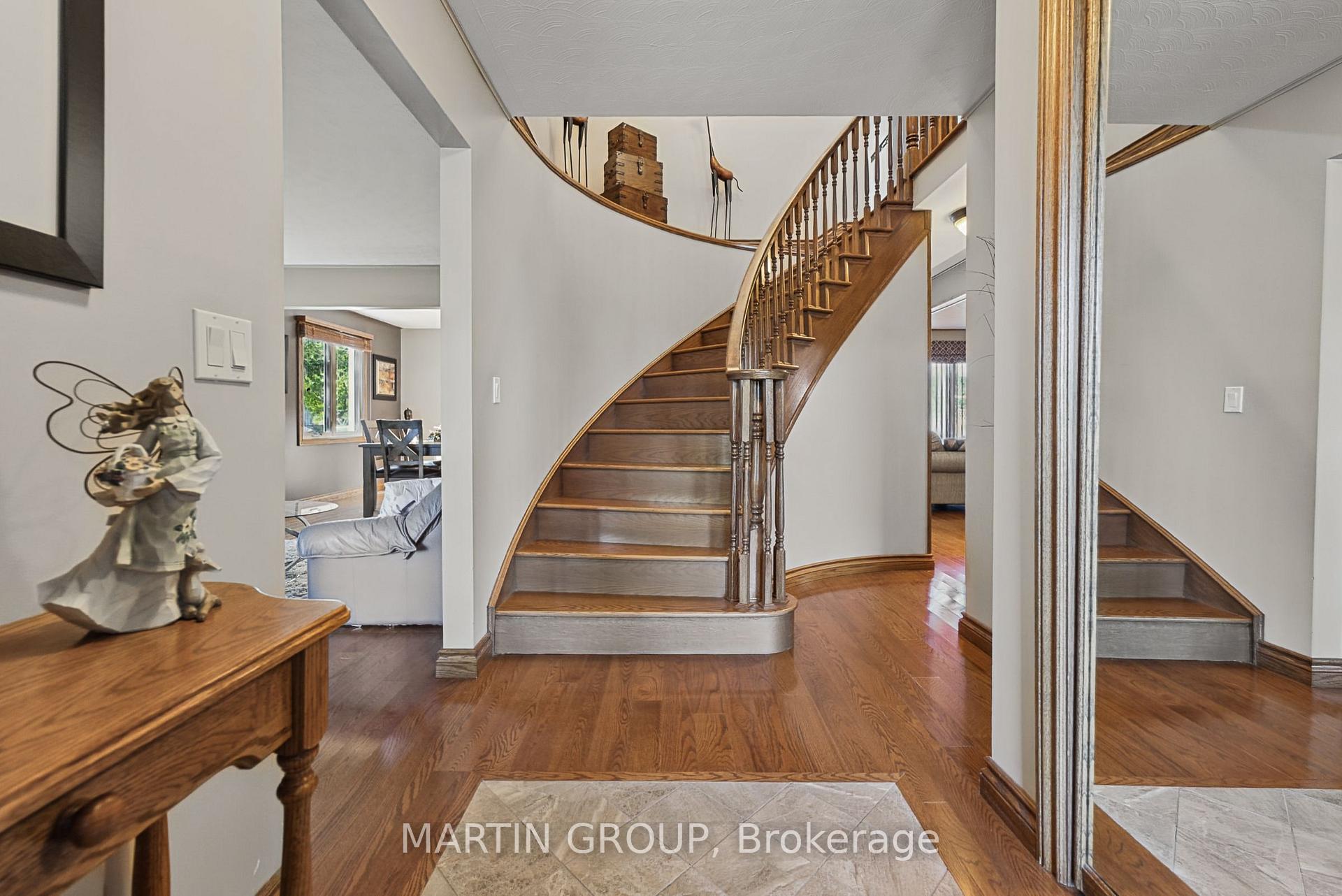 Photo 11 of 30 Donly Drive S, Norfolk, Simcoe — HOMEH