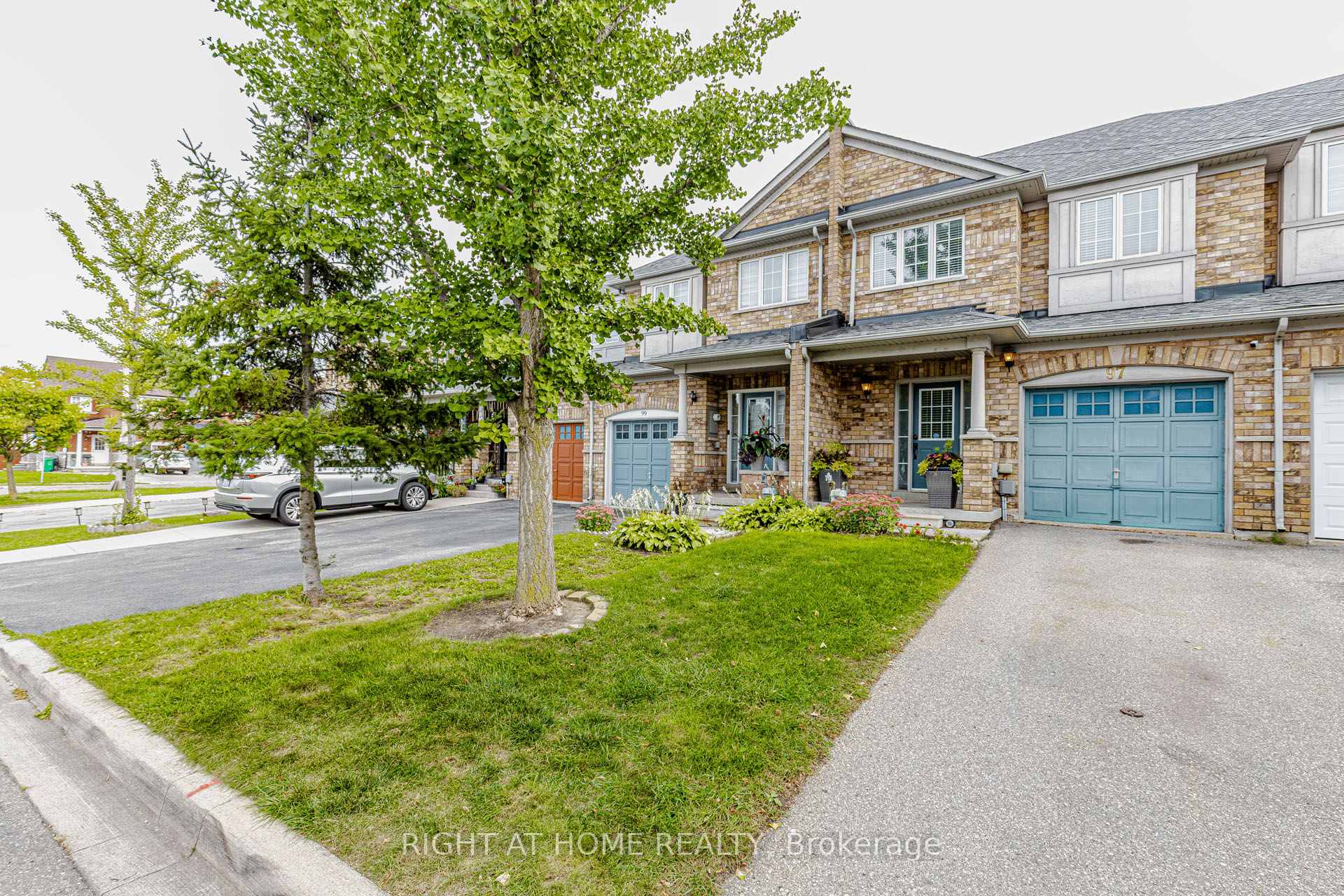 Photo 1 of 97 Timbertop Crescent, Brampton, Sandringham-Wellington — HOMEH