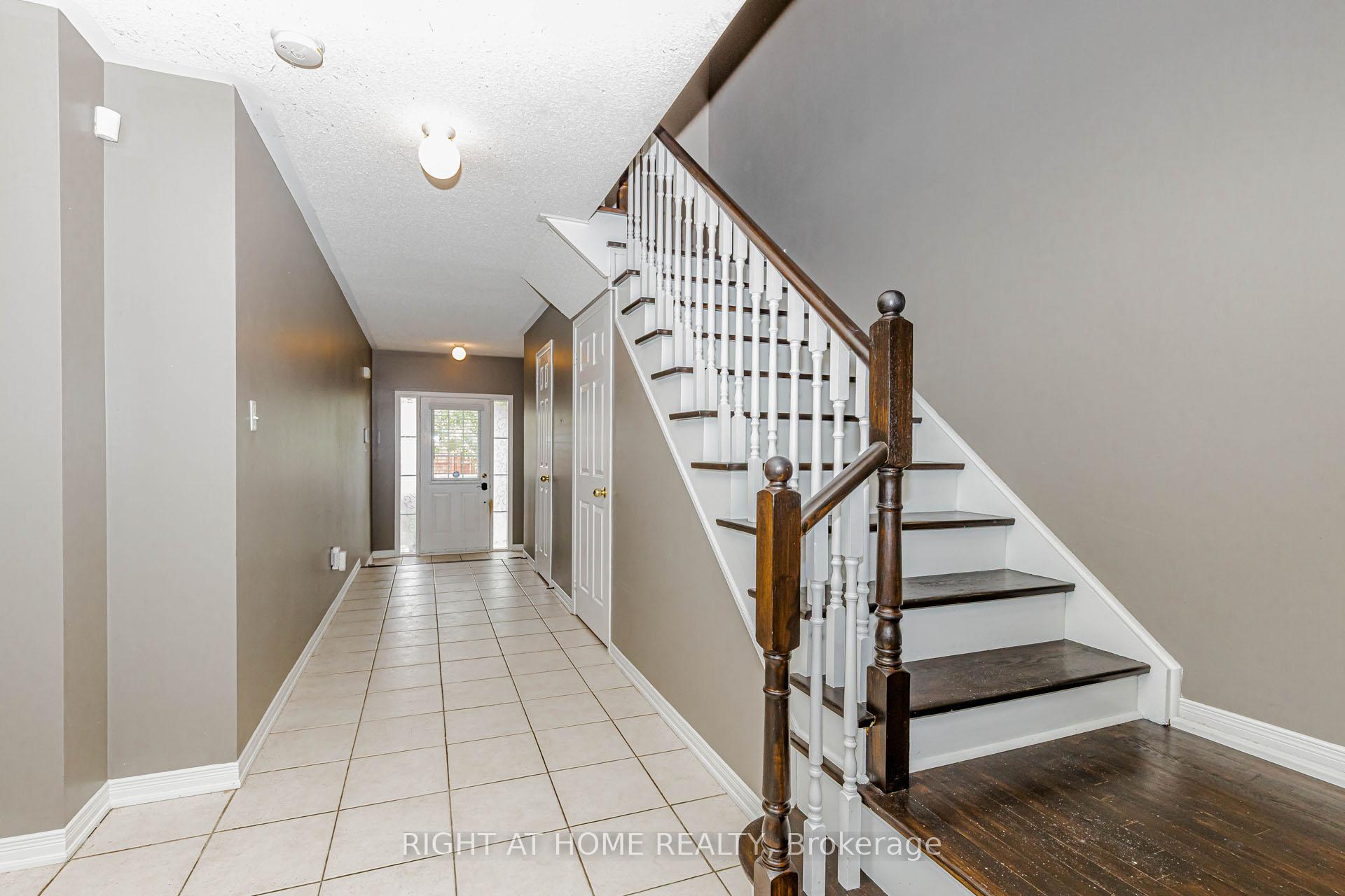 Photo 6 of 97 Timbertop Crescent, Brampton, Sandringham-Wellington — HOMEH
