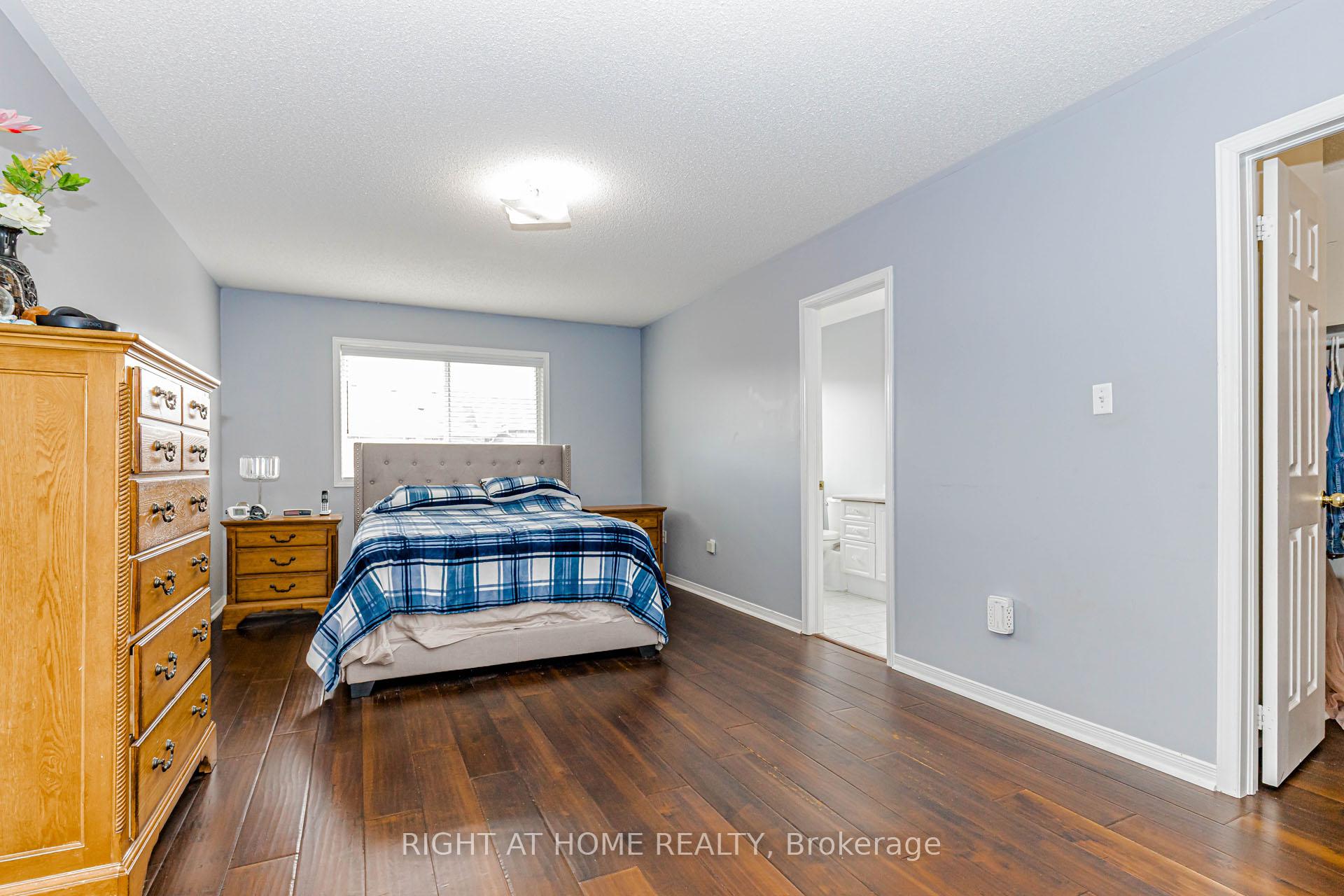 Photo 23 of 97 Timbertop Crescent, Brampton, Sandringham-Wellington — HOMEH