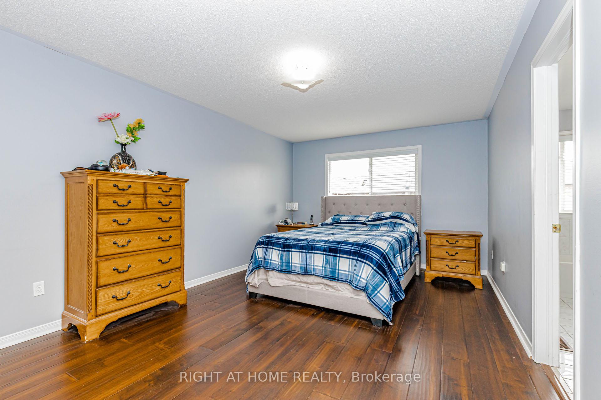 Photo 24 of 97 Timbertop Crescent, Brampton, Sandringham-Wellington — HOMEH