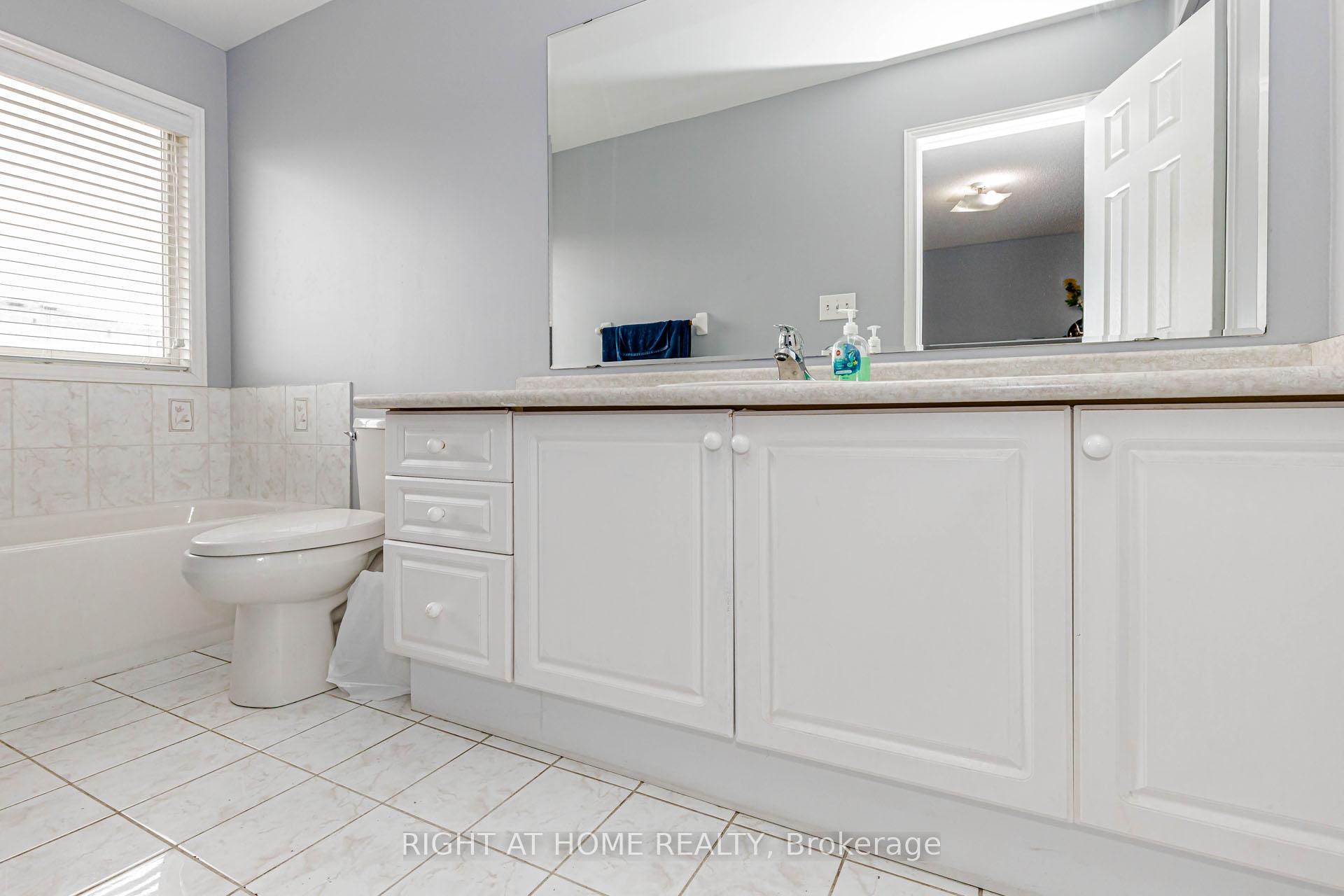 Photo 28 of 97 Timbertop Crescent, Brampton, Sandringham-Wellington — HOMEH