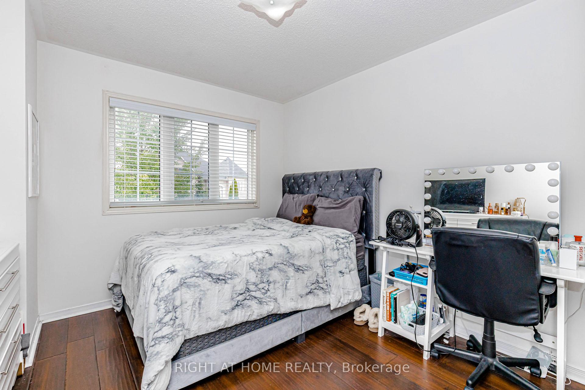 Photo 31 of 97 Timbertop Crescent, Brampton, Sandringham-Wellington — HOMEH