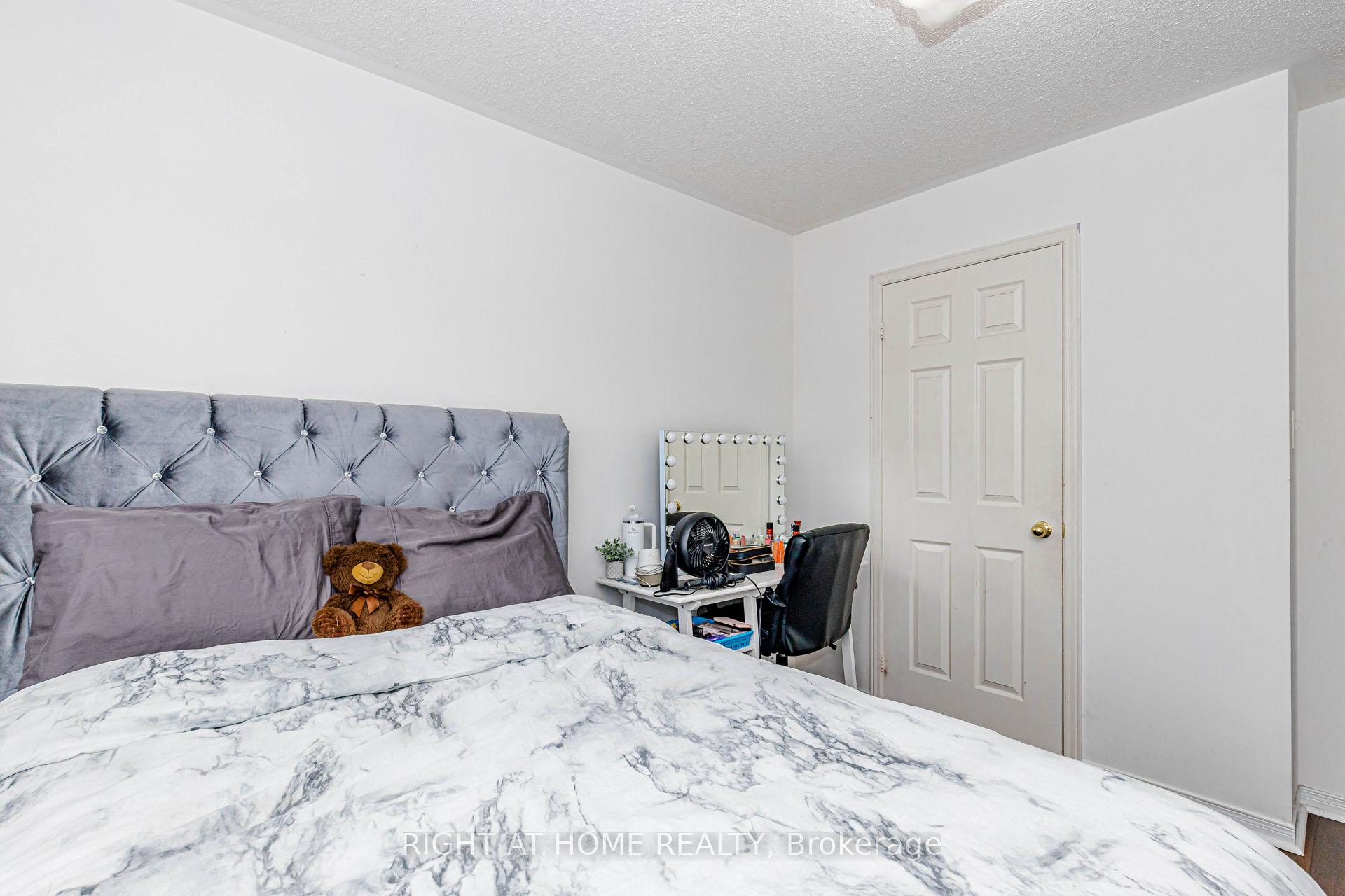 Photo 32 of 97 Timbertop Crescent, Brampton, Sandringham-Wellington — HOMEH