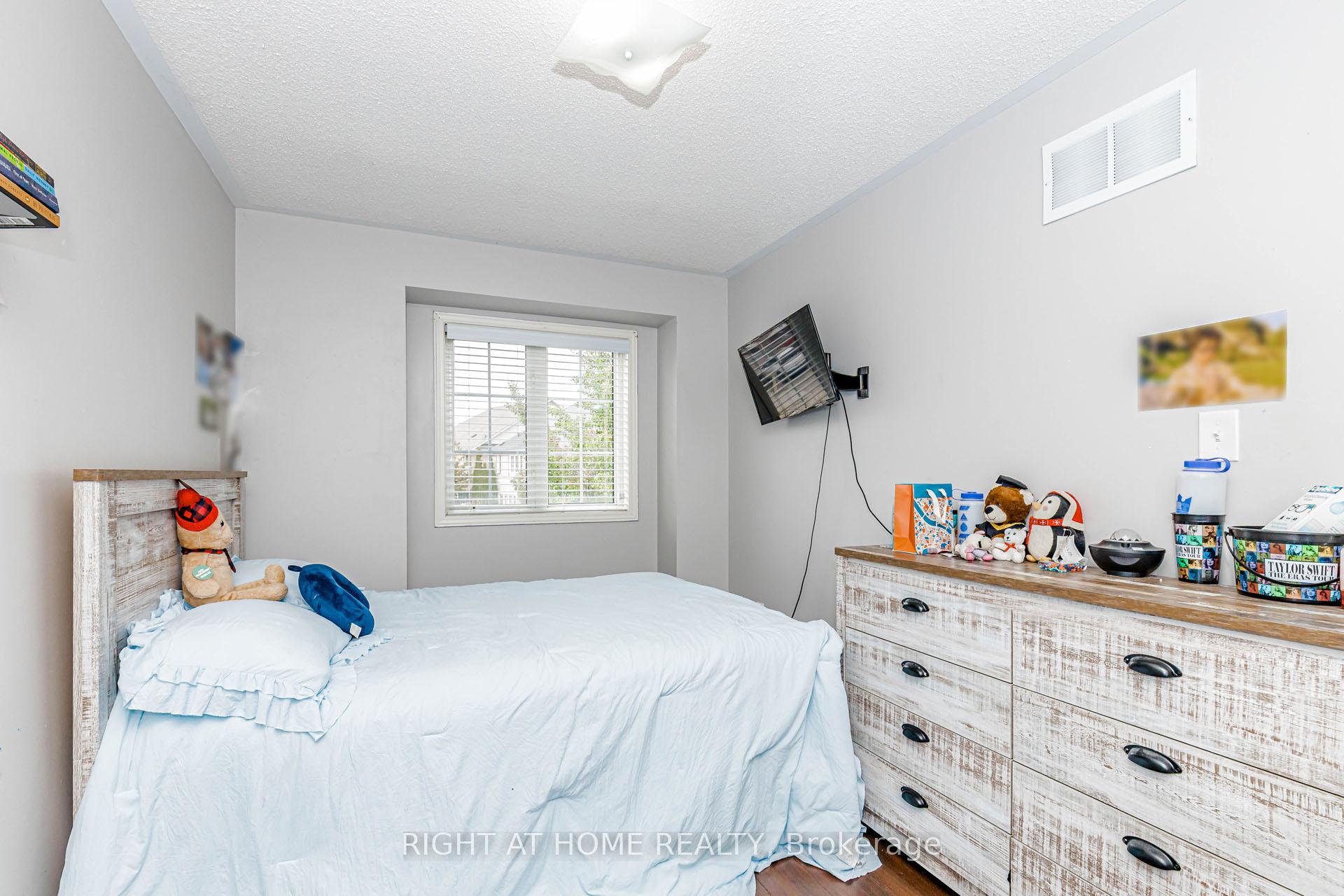 Photo 36 of 97 Timbertop Crescent, Brampton, Sandringham-Wellington — HOMEH