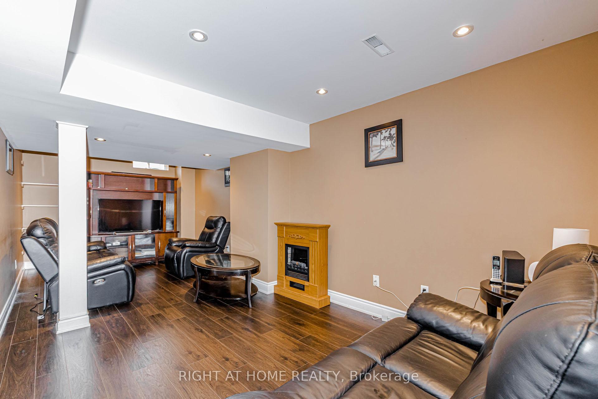 Photo 40 of 97 Timbertop Crescent, Brampton, Sandringham-Wellington — HOMEH