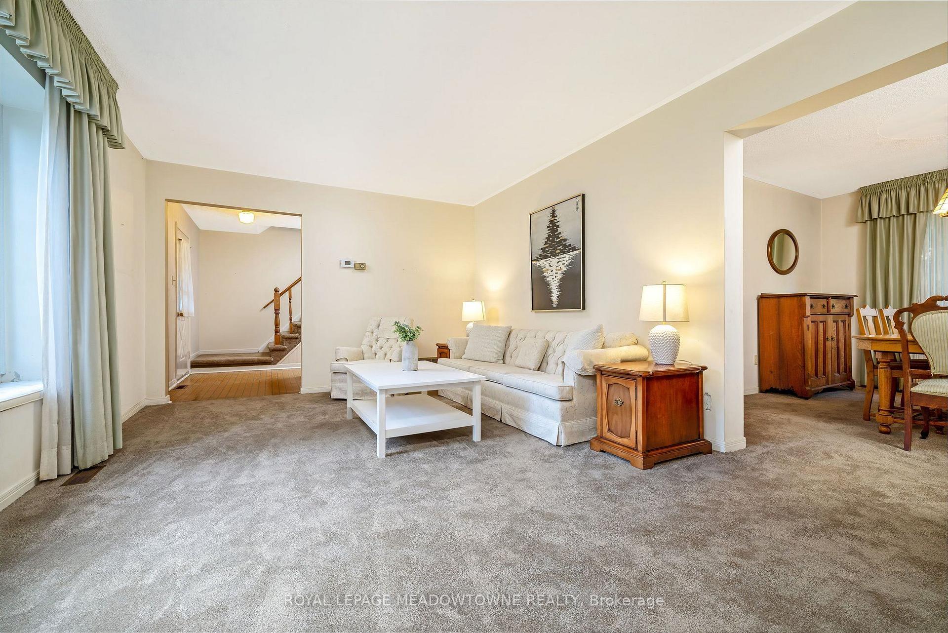 Photo 10 of 12 Mullen Place, Halton Hills, Glen Williams — HOMEH