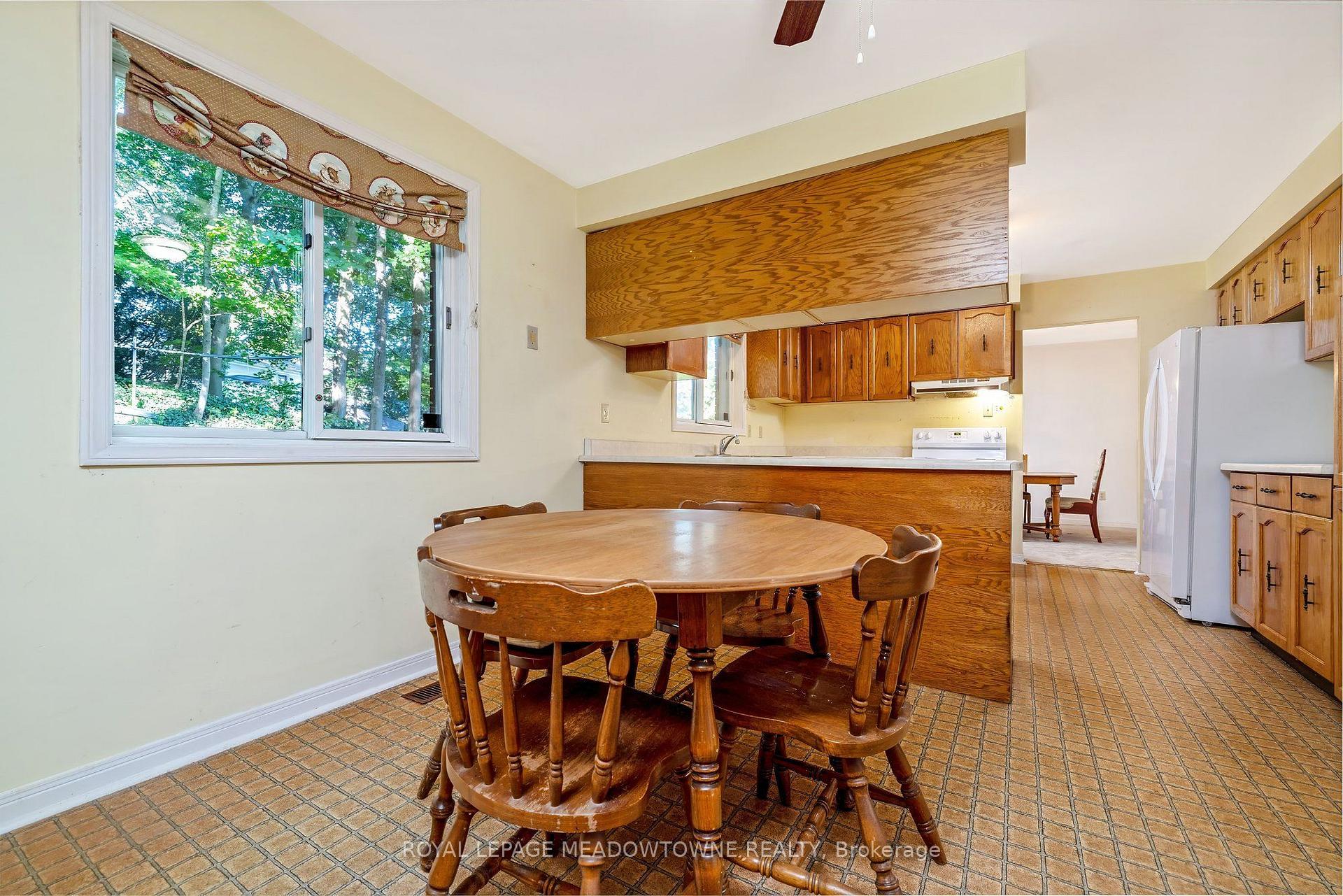 Photo 16 of 12 Mullen Place, Halton Hills, Glen Williams — HOMEH