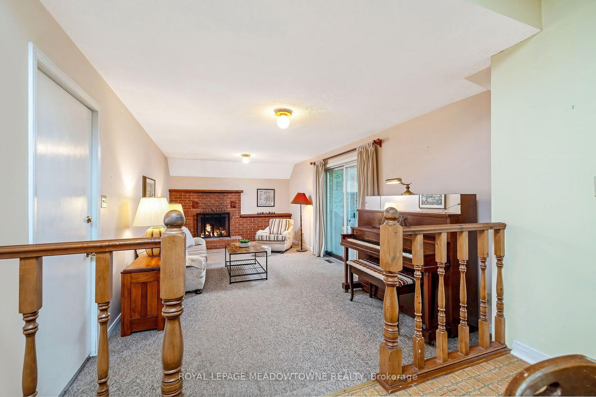 Photo 19 of 12 Mullen Place, Halton Hills, Glen Williams — HOMEH