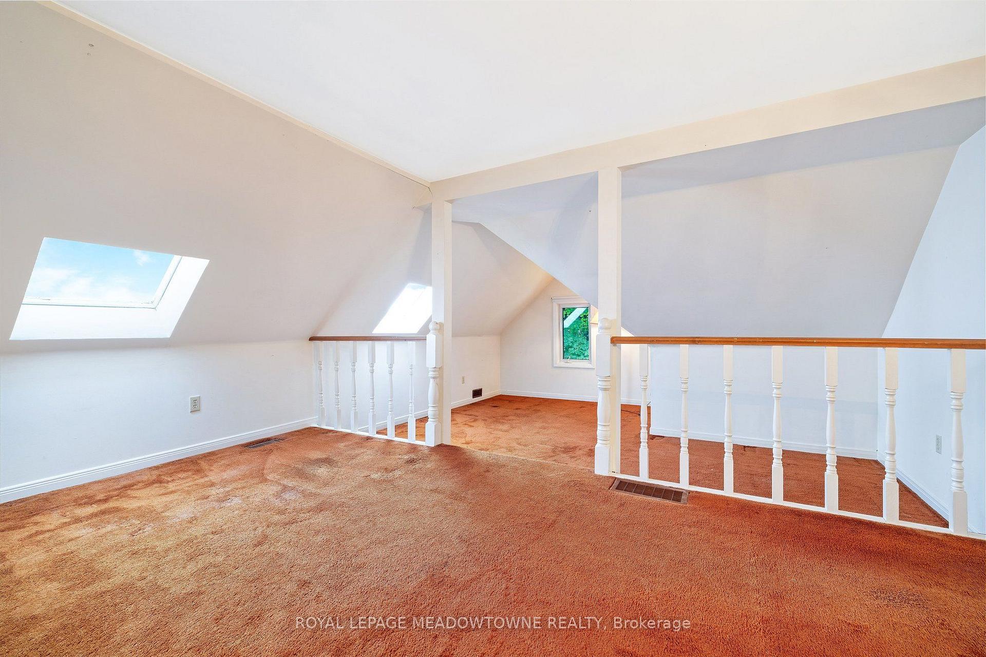 Photo 24 of 12 Mullen Place, Halton Hills, Glen Williams — HOMEH