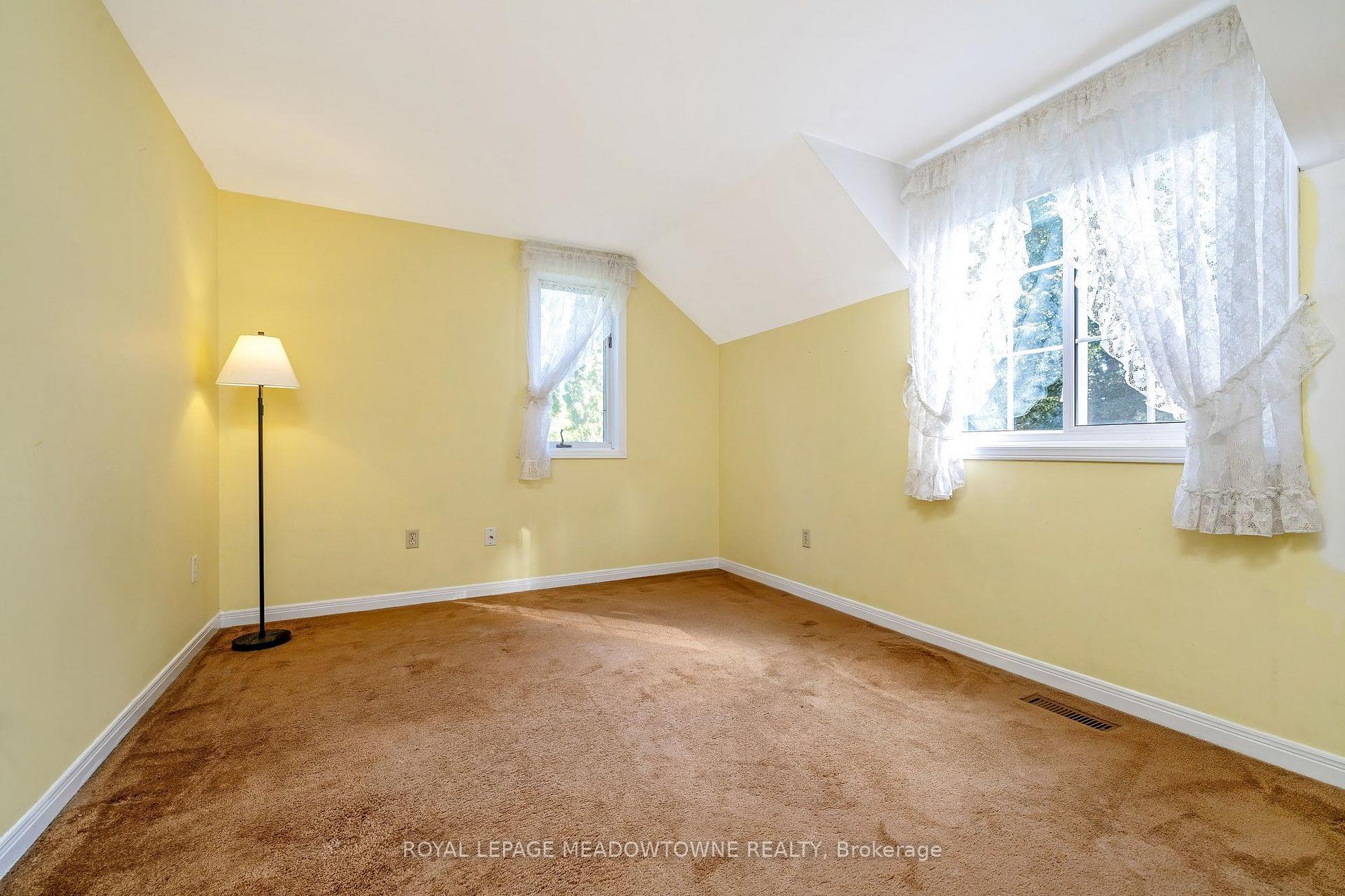 Photo 27 of 12 Mullen Place, Halton Hills, Glen Williams — HOMEH